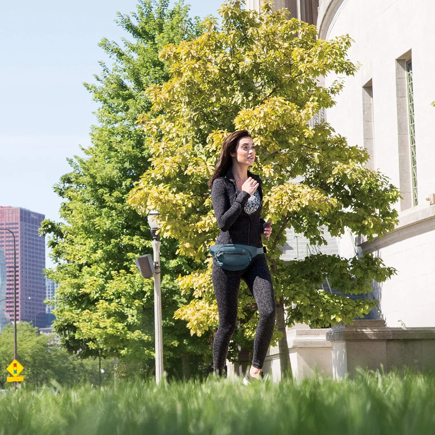 کیف کمری چند منظوره ضد سرقت اکتیو تراولون کیف کمری چند منظوره ضد سرقت اکتیو تراولون