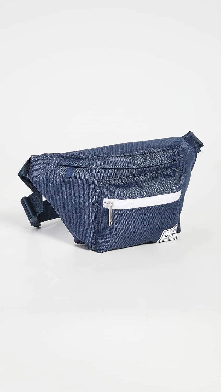 کیف کمری ورزشی Herschel Supply Company Seventeen، سایز ۱۸ اینچ کیف کمری ورزشی Herschel Supply Company Seventeen، سایز ۱۸ اینچ