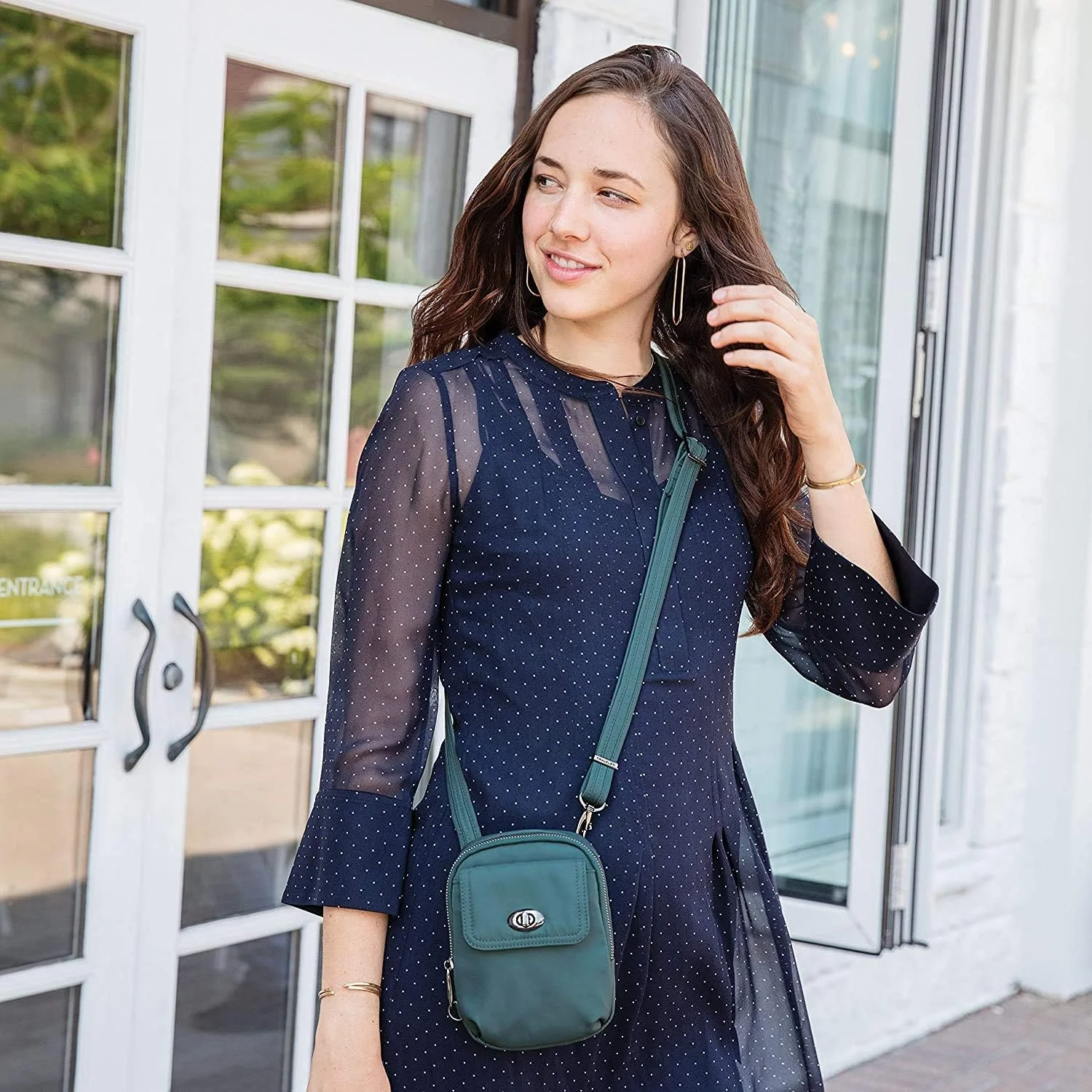 کیف دوشی تلفن همراه زنانه Travelon مدل Tailored ضد سرقت