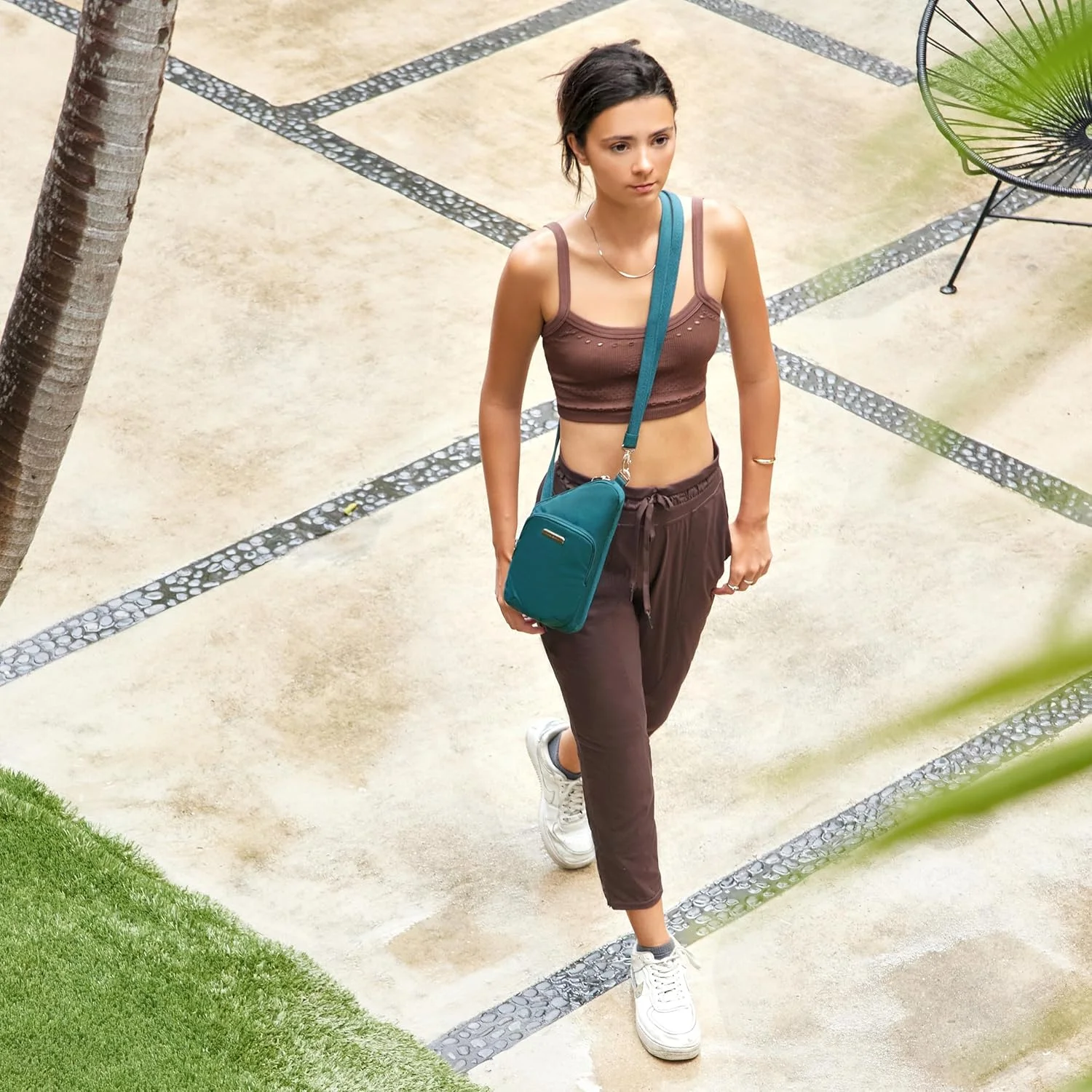 کیف رودوشی مسافرتی Travelon مدل East/West Hobo، ضد سرقت و ضروری