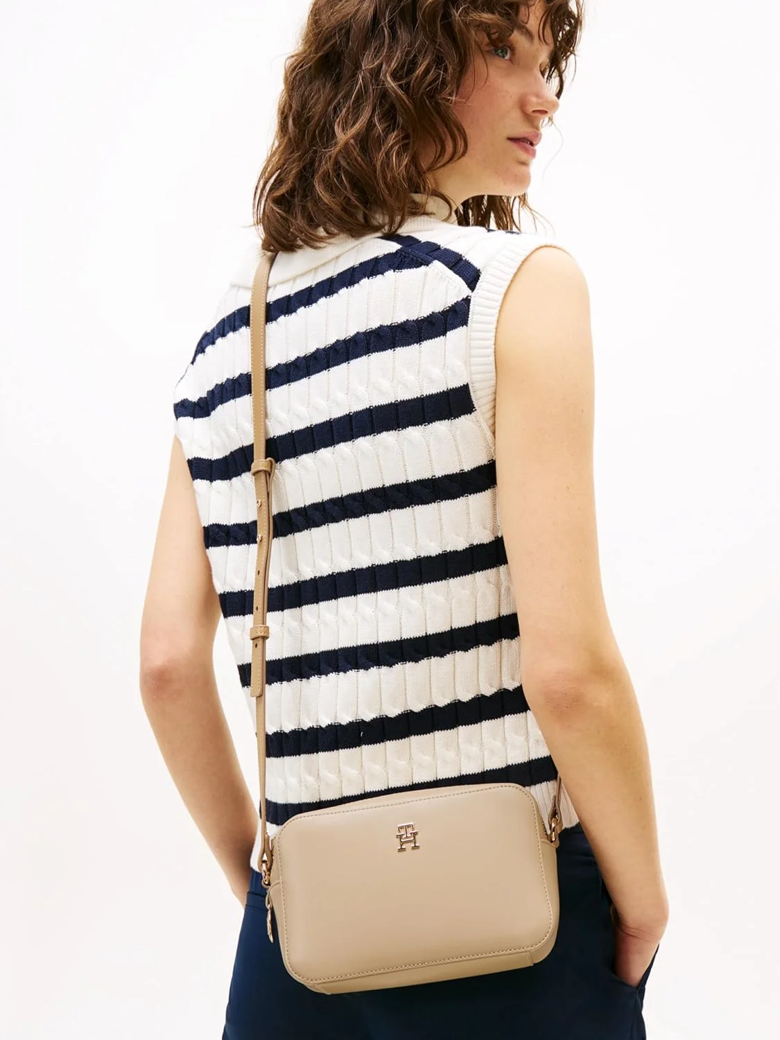 کیف دستی زنانه تامی هیلفیگر مدل Latam Charm Crossover