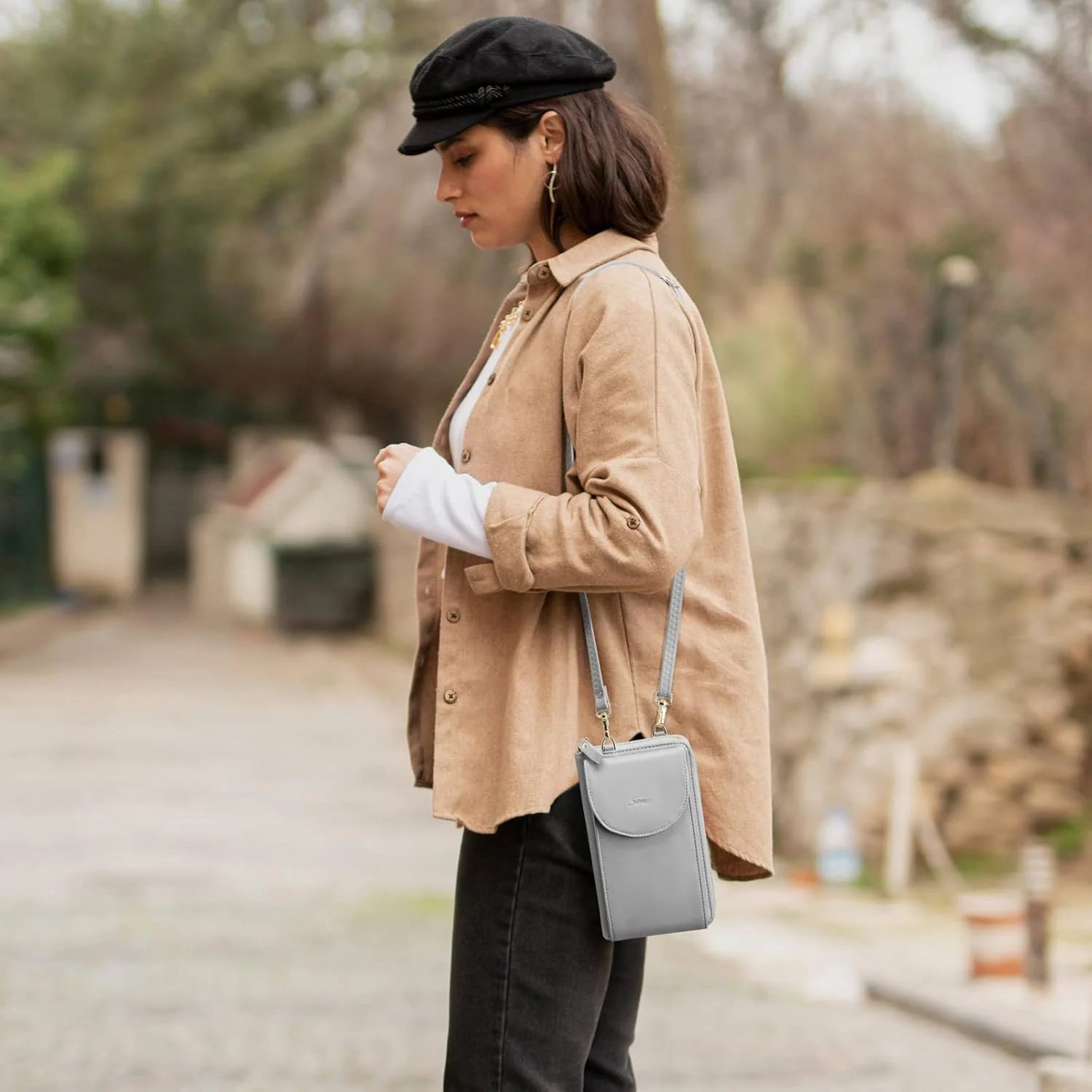 کیف دوشی چرم مصنوعی S-ZONE با محافظ RFID برای تلفن همراه و کیف پول زنانه کیف دوشی چرم مصنوعی S-ZONE با محافظ RFID برای تلفن همراه و کیف پول زنانه