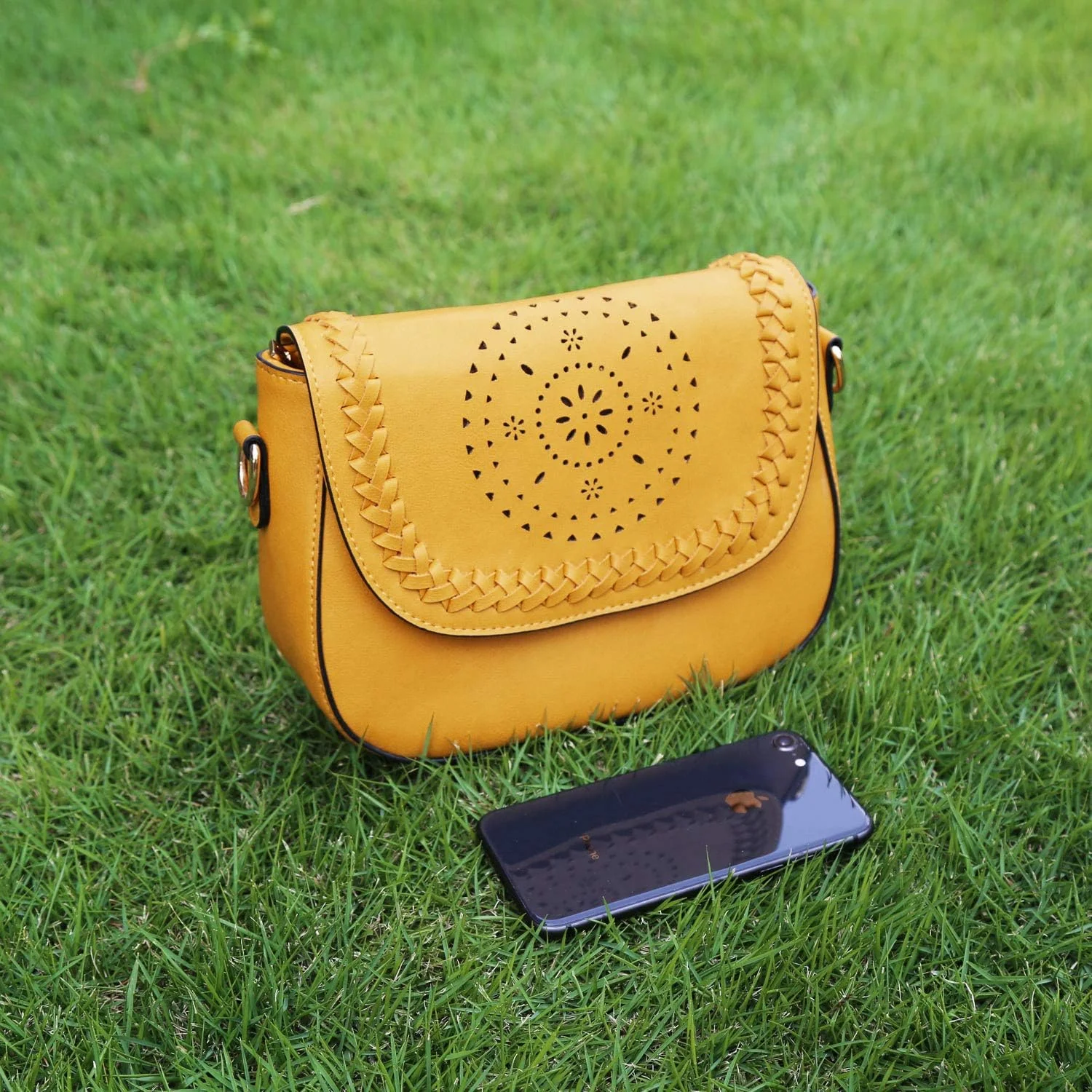 کیف دوشی زنانه KKXIU با طرح مشبک و بند قابل تنظیم