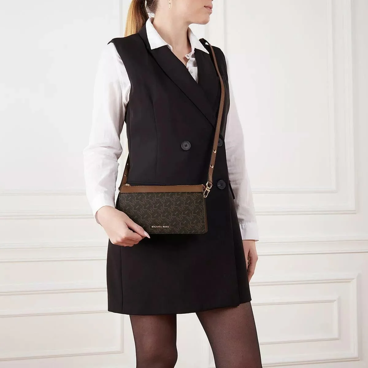 کیف دستی زنانه مایکل کورس مدل Lg Conv Xbody کیف دستی زنانه مایکل کورس مدل Lg Conv Xbody