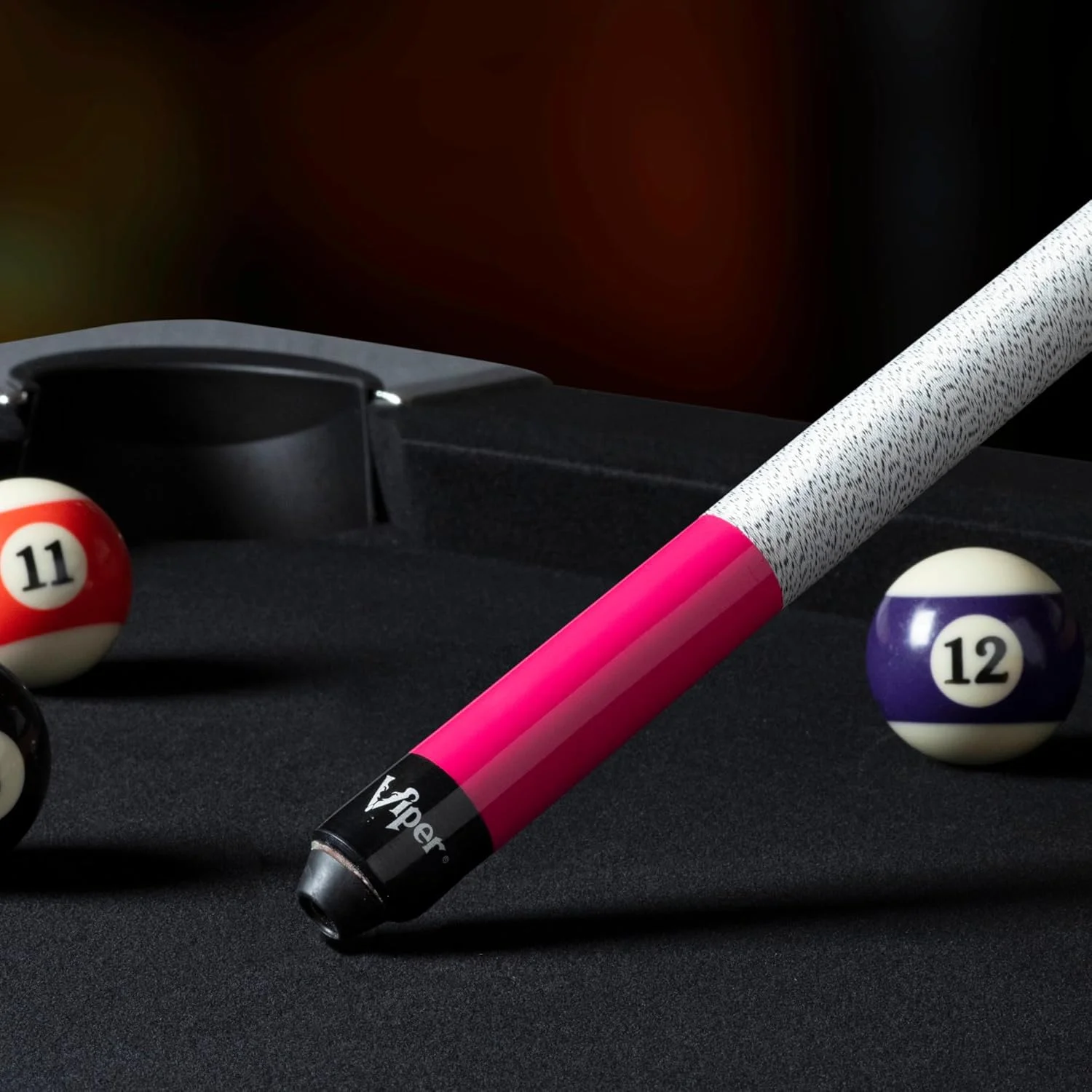 چوب بیلیارد/اسنوکر امضا شده Viper از GLD Products، صورتی آتشین، 57 اینچ دو تکه، 19 اونس/20 اونس، 50-0275