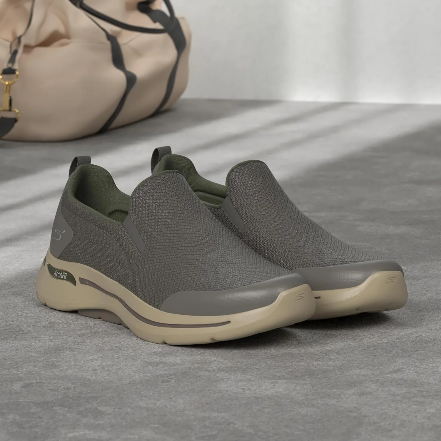 کفش پیاده روی اسکیچرز گو واک آرچ فیت - کفش کتانی مردانه اسپرت و راحت