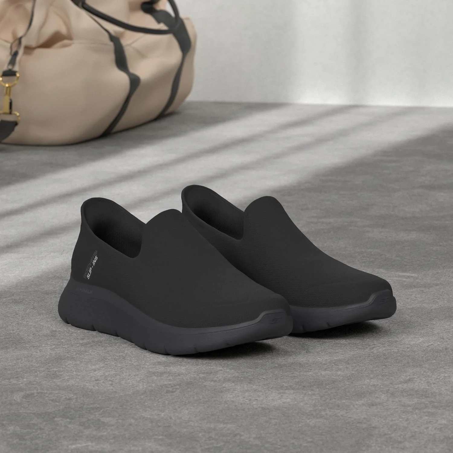 کفش پیاده روی اسکیچرز گوواک فلکس اسلیپ-اینز - کفش ورزشی راحت و بدون بند | کفش مردانه با فوم خنک کننده