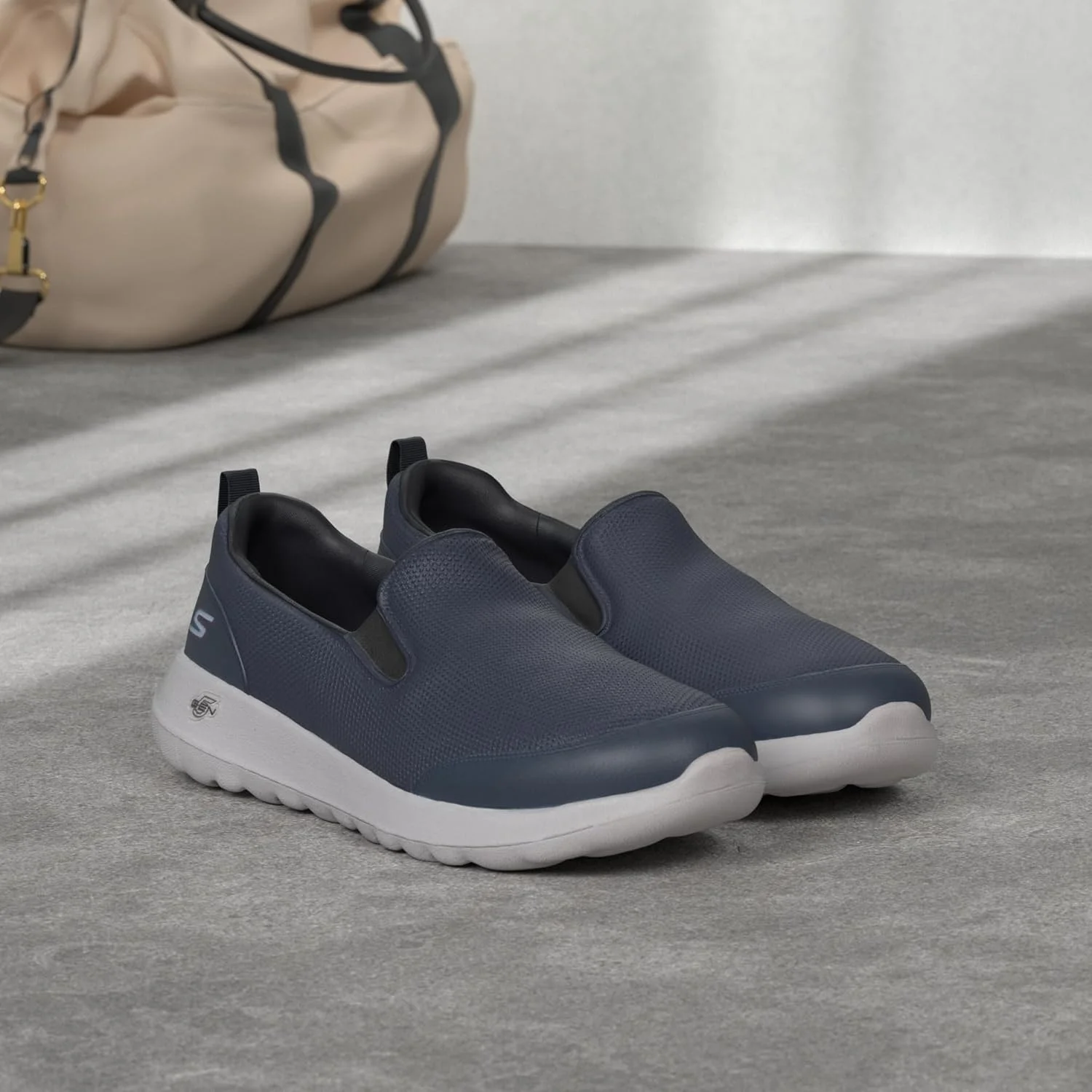 کفش پیاده روی مردانه اسکیچرز گو واک مکس - پارچه توری ورزشی