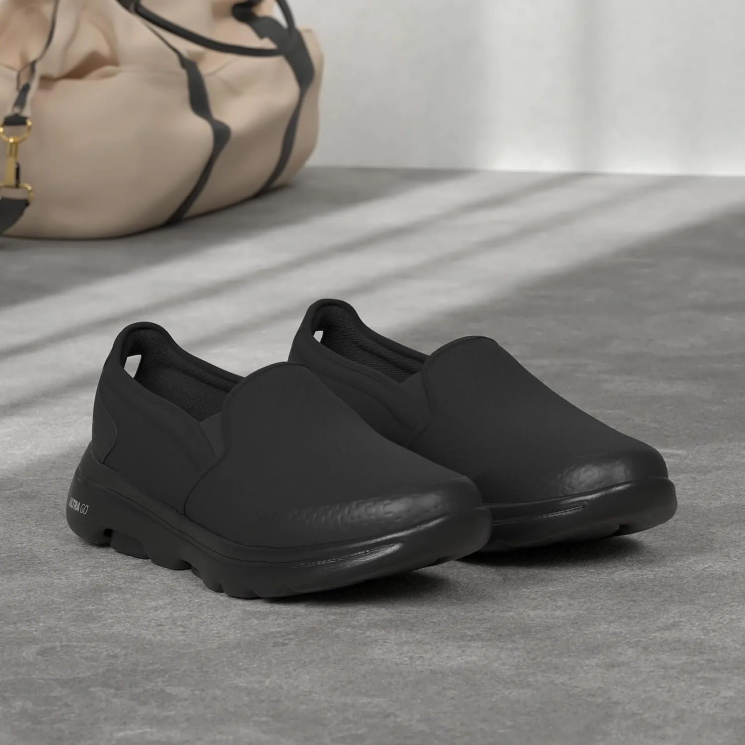 کفش مردانه اسکیچرز گو واک 5 مدل Apprize-Double Gore Slip On مناسب پیاده روی