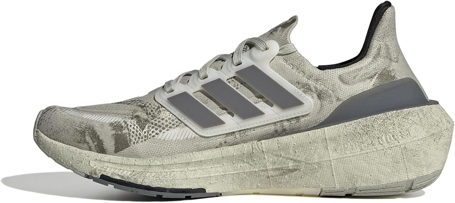 کفش دویدن آدیداس Ultraboost Light مدل Unisex، بژ، سایز 45 2/3 EU