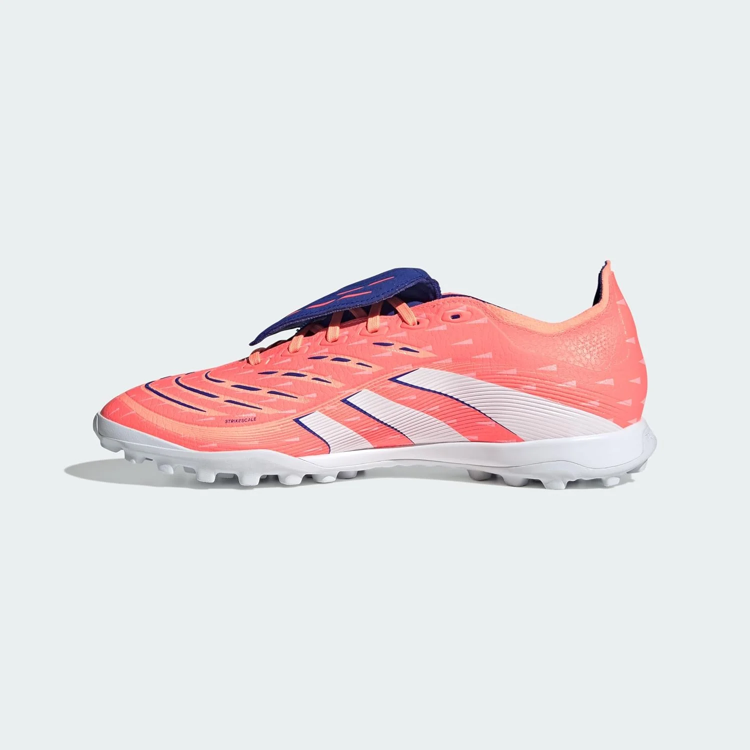 کفش های چمن مصنوعی آدیداس Predator League با زبانه تاشو، مناسب برای بزرگسالان