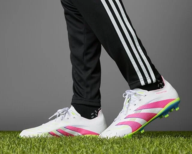 کفش های فوتبال آدیداس Predator League مناسب برای زمین های سفت و چند منظوره، مناسب برای بزرگسالان