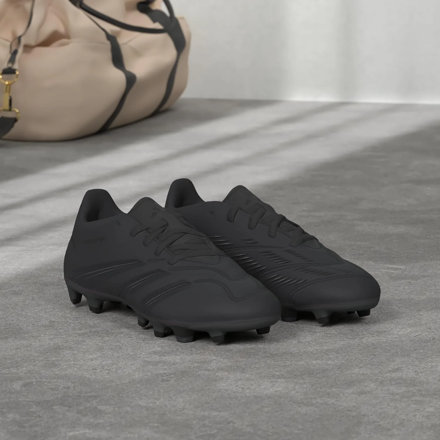 کفش فوتبال آدیداس Predator Club مناسب زمین های مختلف مشکی унисекс بزرگسالان، سایز 39 1/3 اروپا