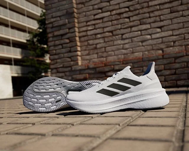 آدیداس مردانه ULTRABOOST 5X یاقوت خالص مشکی/قرمز لوسید سایز 8