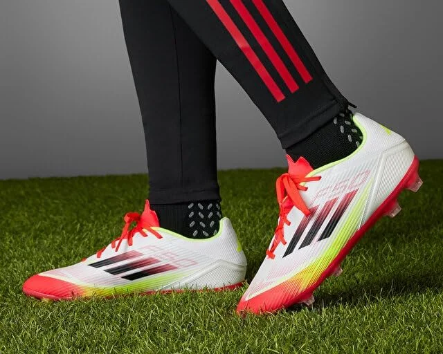 کفش های یونی‌سکس بزرگسالان آدیداس F50 League مناسب زمین های سفت/چند منظوره