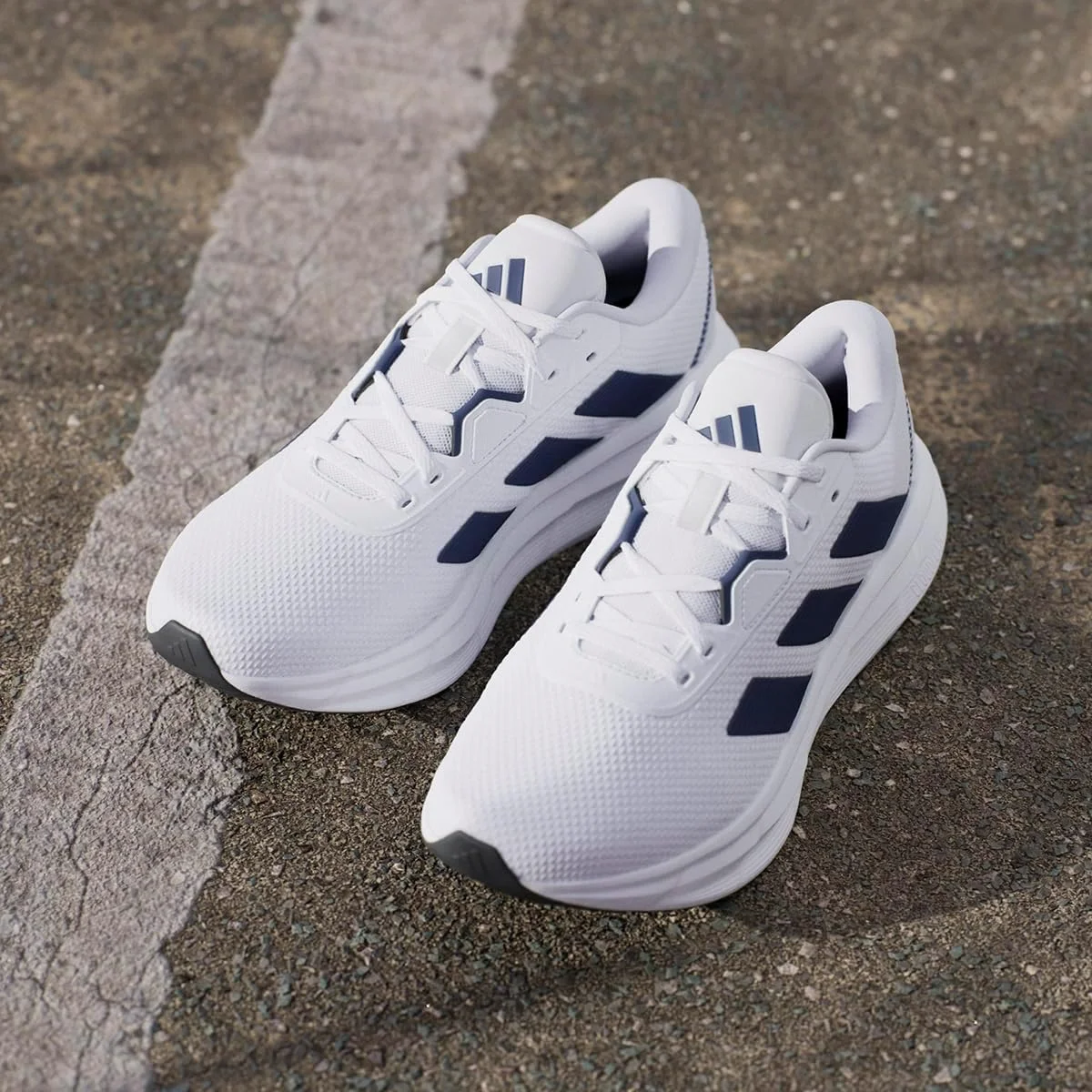 کفش های دویدن مردانه آدیداس گلکسی 7 سفید، سایز 43 1/3 اروپا