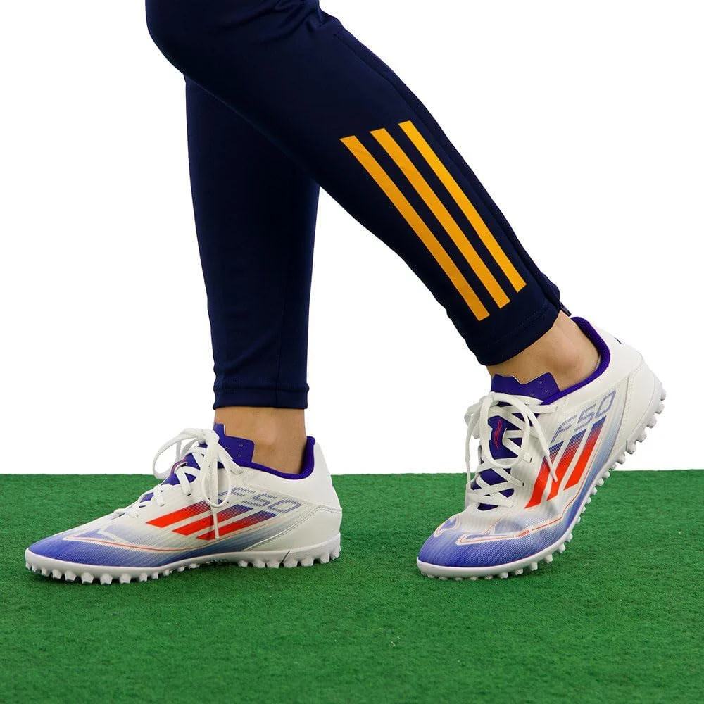 کفش های آدیداس F50 Club Tf مناسب برای بزرگسالان