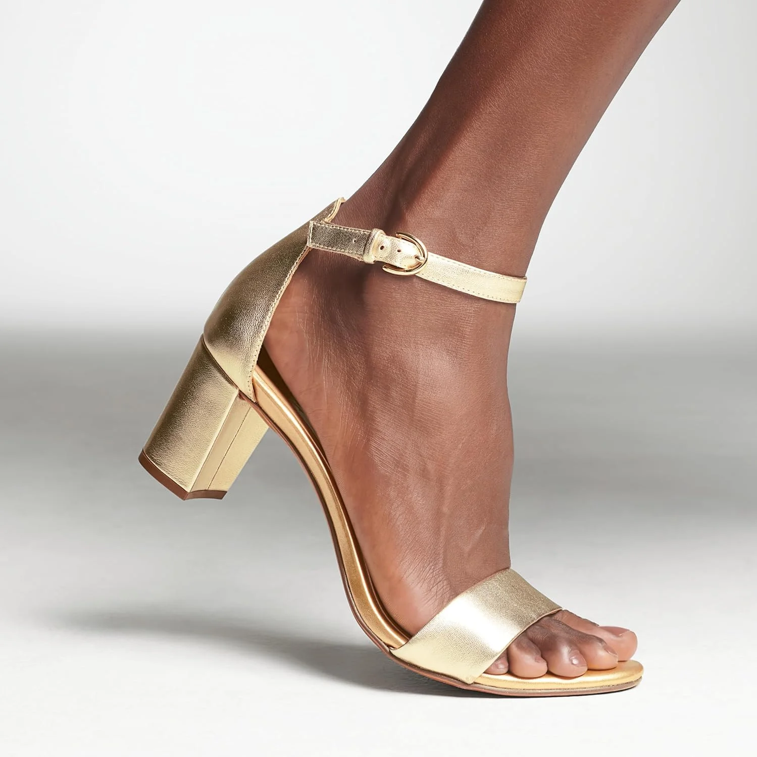 صندل زنانه نچرالایزر مدل ناپیلار صندل زنانه نچرالایزر مدل ناپیلار