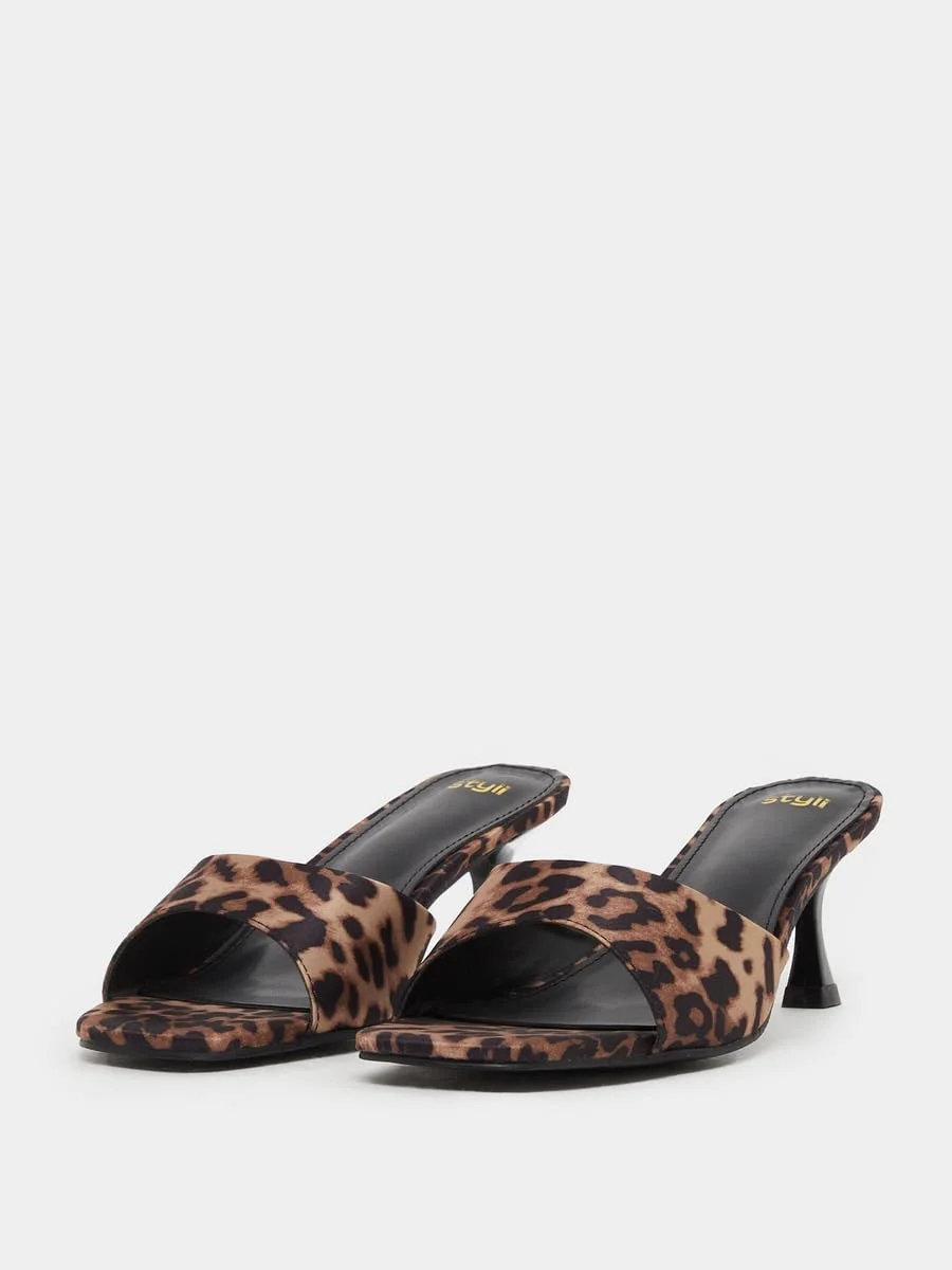 صندل پاشنه بلند زنانه با طرح حیوانات صندل پاشنه بلند زنانه با طرح حیوانات