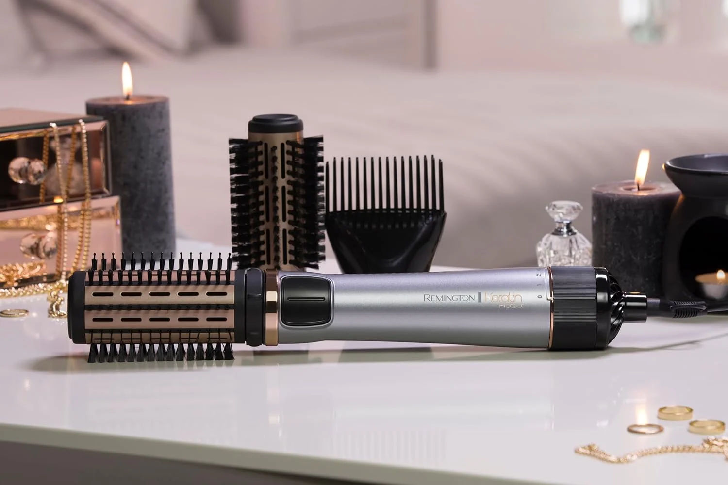 برس چرخشی حالت دهنده مو رمینگتون [مراقبت با کراتین و روغن بادام] کراتین پروتکت (1000 وات، سرامیک، دمای متغیر، 3 لوازم جانبی: 2 برس گرد 40 و 50 میلی متر، شانه حجم دهنده) AS8811