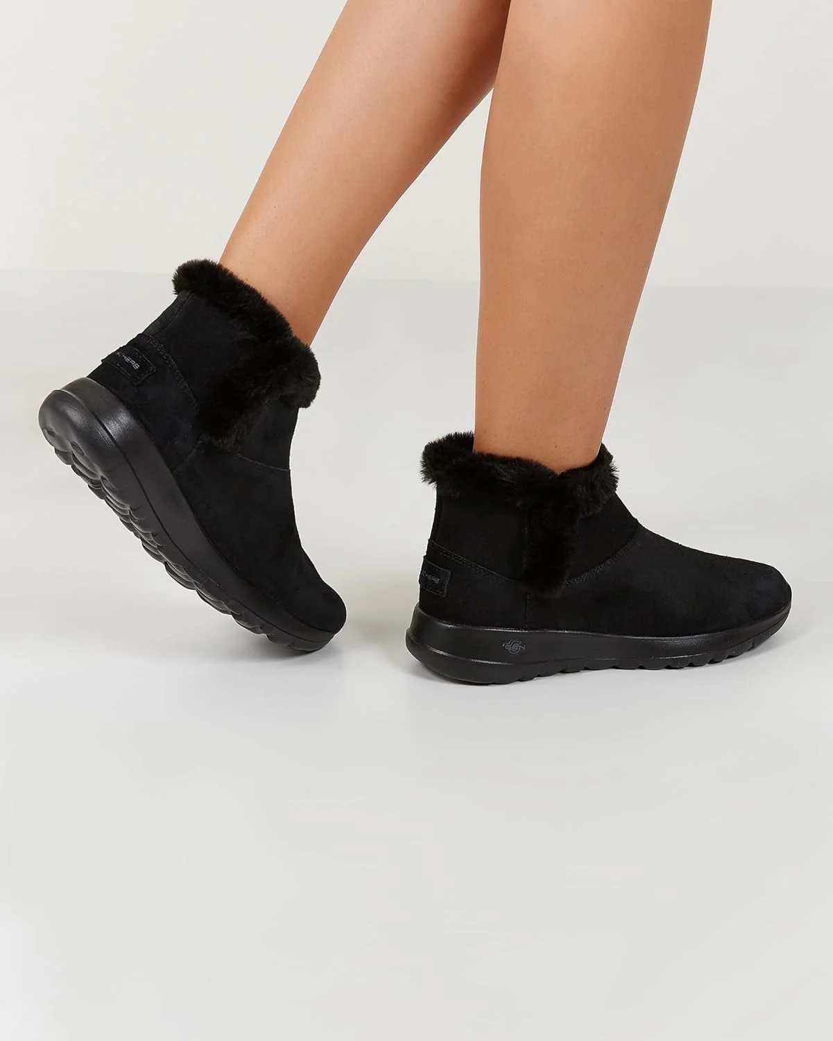 بوت چوکا زنانه اسکیچرز مدل On-the-go Joy 15501 بوت چوکا زنانه اسکیچرز مدل On-the-go Joy 15501