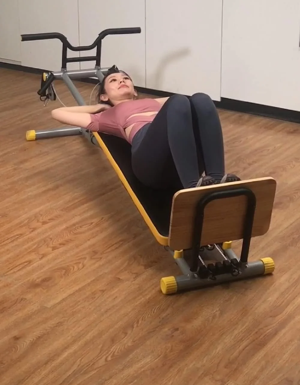 دستگاه بدنسازی خانگی تاشو کامل TECHPLUS Gymform MultiGym تقویت کننده تمرینات ورزشی با 10 سطح مقاومت و لوازم جانبی - بیش از 100 تمرین