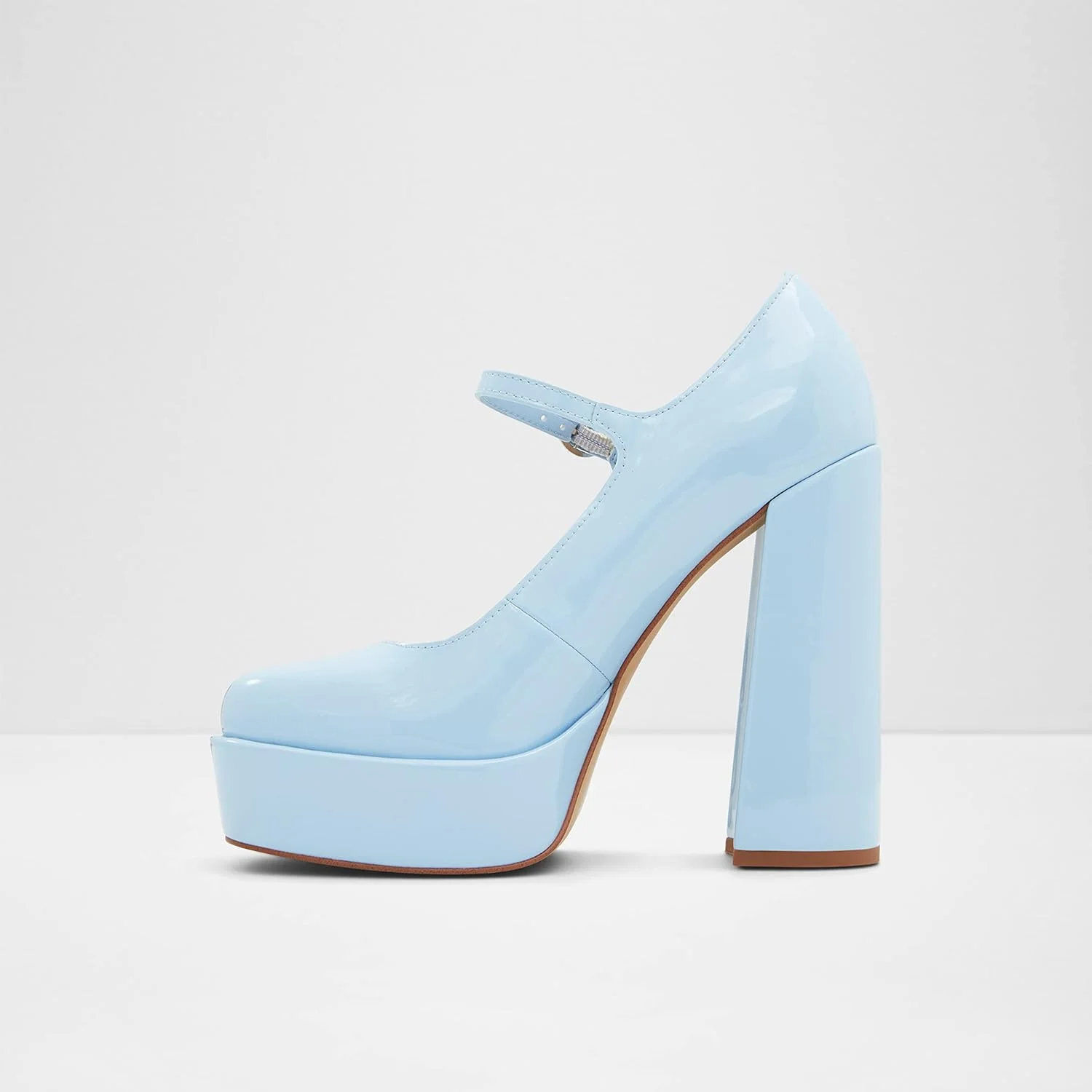 آلدو، مدل Anjie Mary-Jane: ظاهری جسورانه و شیک. با پاشنه بلند و لژ پلتفرم، این مدل جذابیت خاصی به استایل شما می‌بخشد.