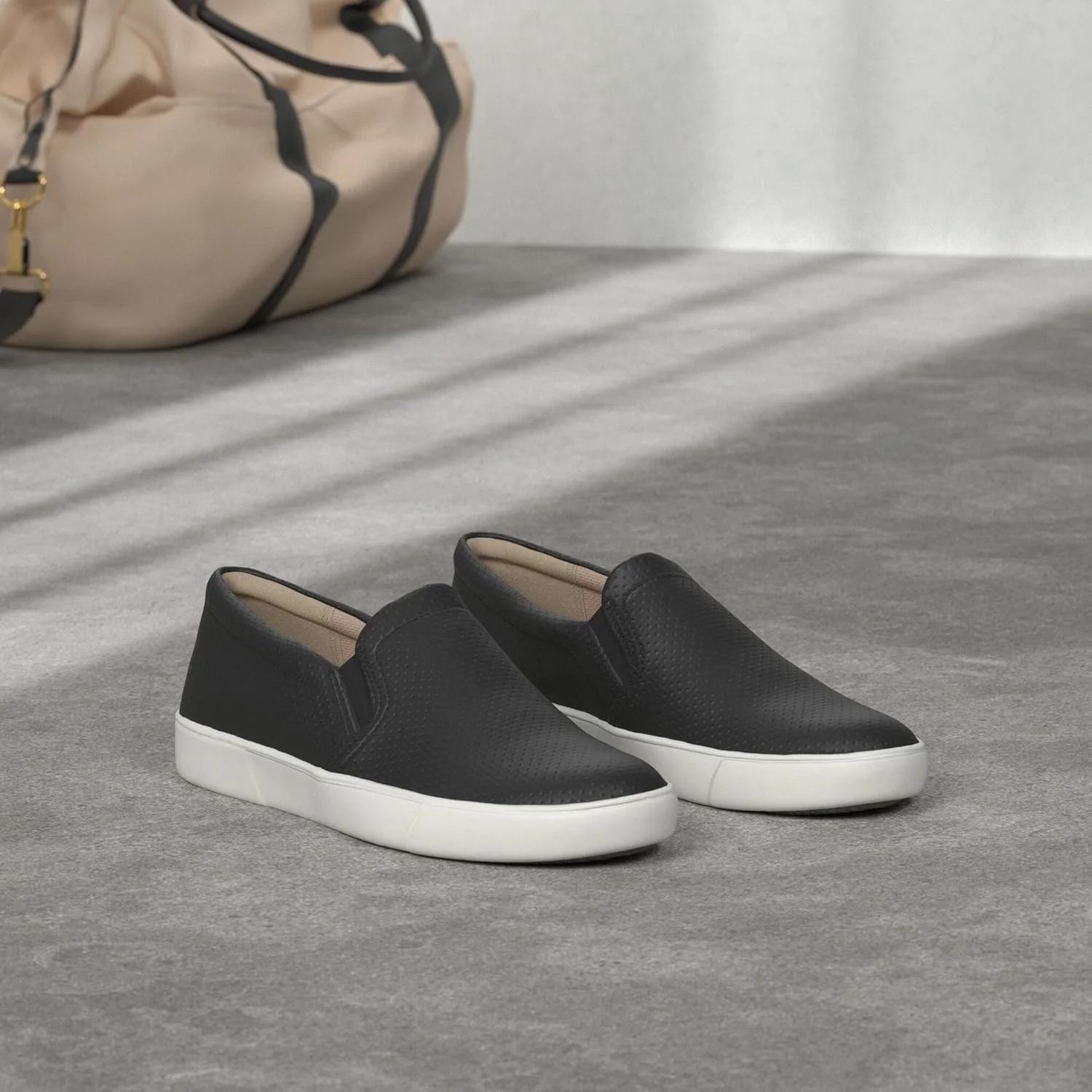 کفش ورزشی زنانه نچرالایزر ماریان کفش ورزشی زنانه نچرالایزر ماریان