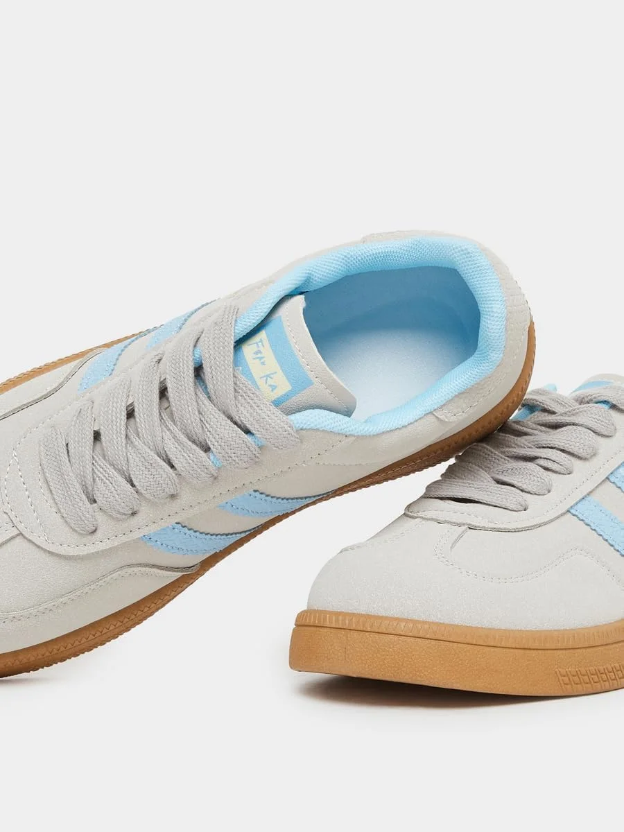 کفش کتانی زنانه استایلی طرح راه راه و بند دار