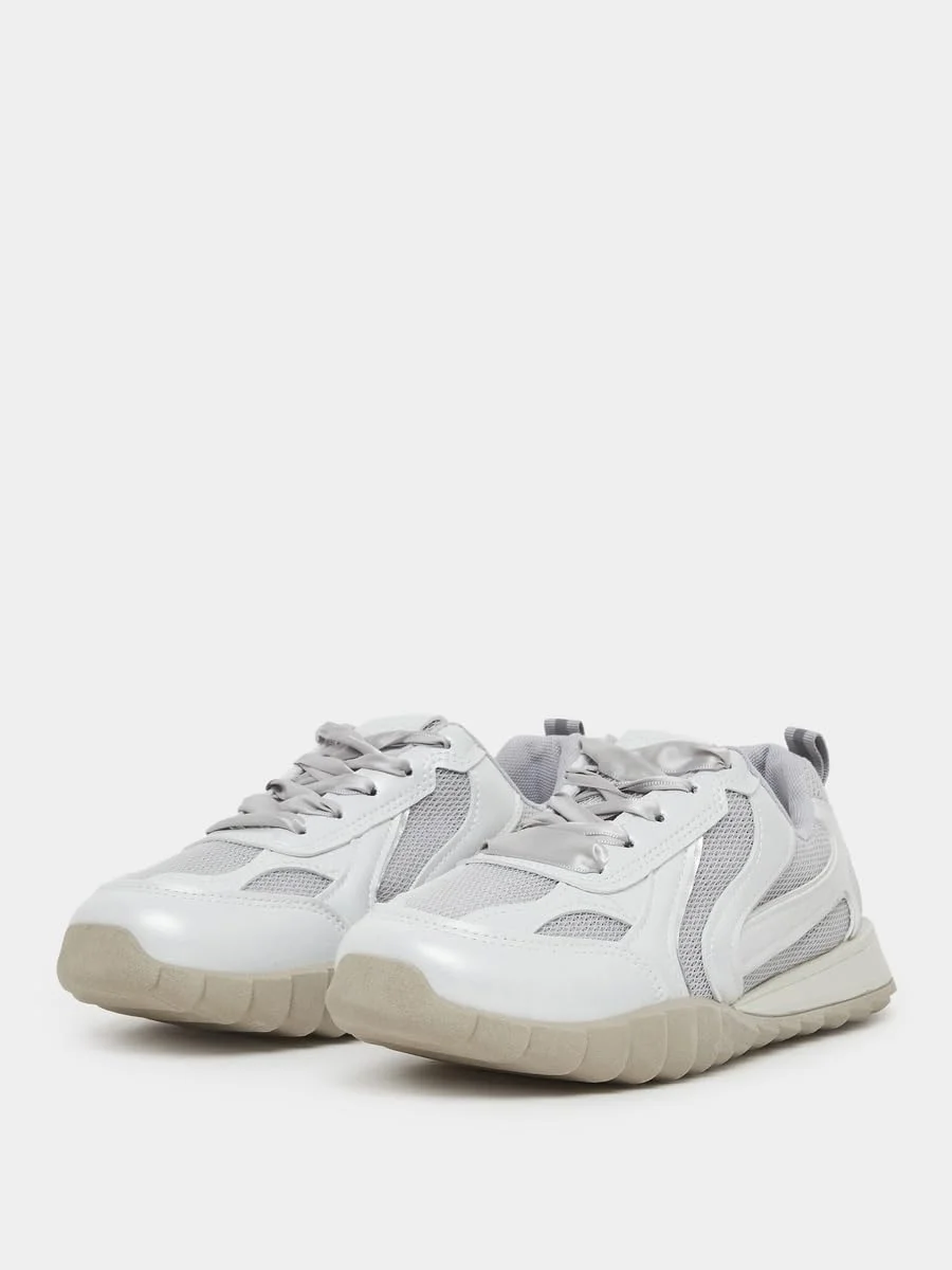 کفش ورزشی زنانه استایلی طرح دار بند دار