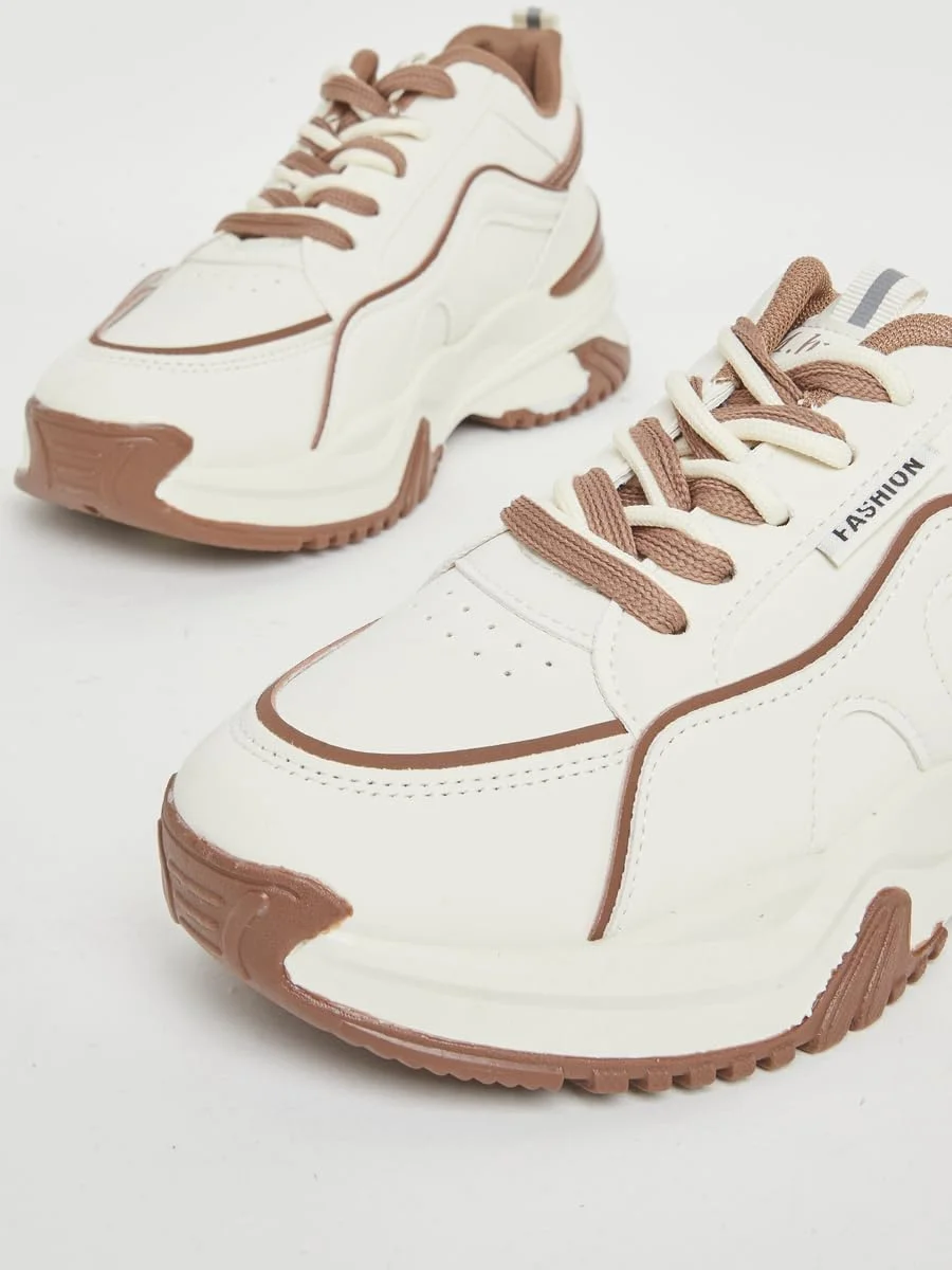 کفش ورزشی زنانه استایلی طرح دار بند دار