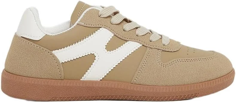 کفش ورزشی زنانه استایلی طرح دار بند دار کفش ورزشی زنانه استایلی طرح دار بند دار