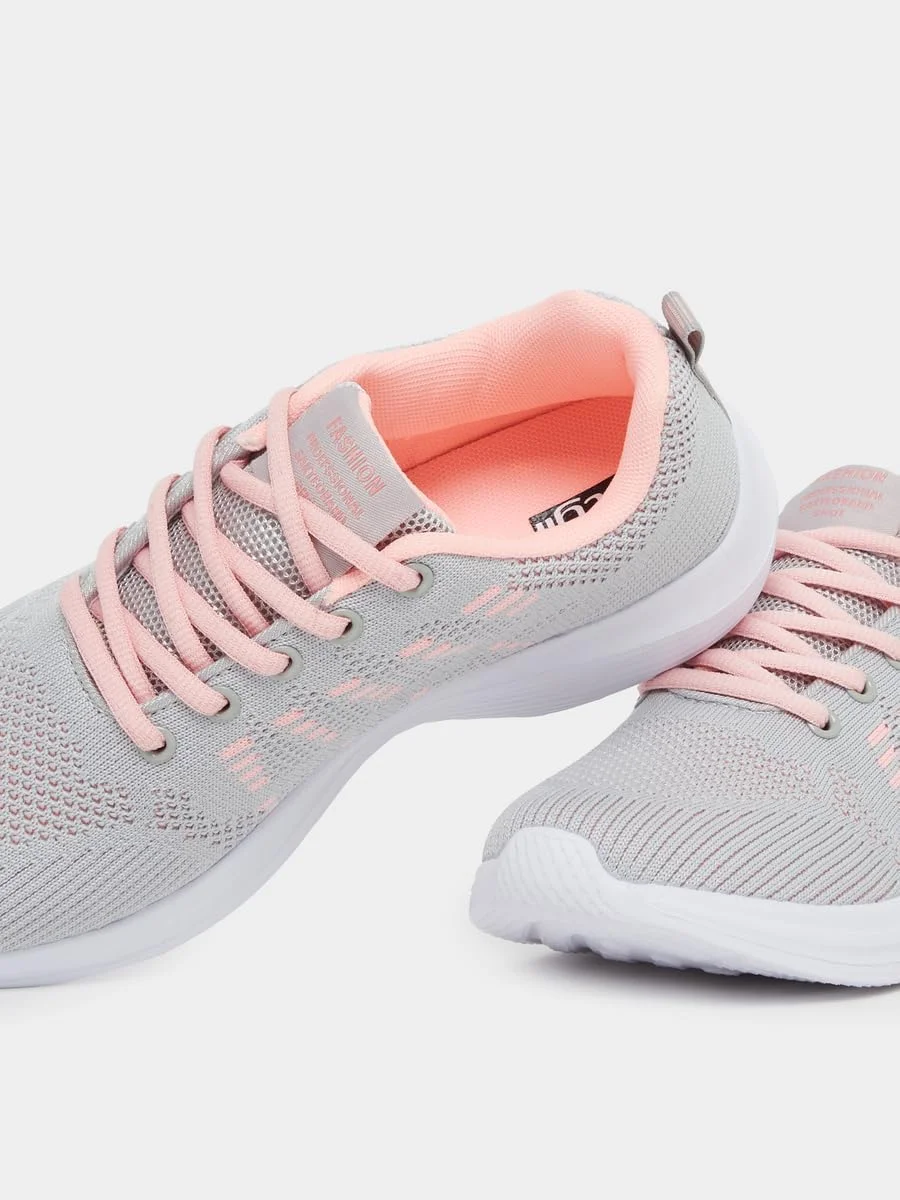 کفش ورزشی زنانه استایلی با رویه توری و بند دار