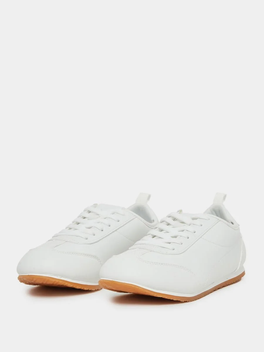 کفش کتانی بندی زنانه استایلی از جنس چرم مصنوعی