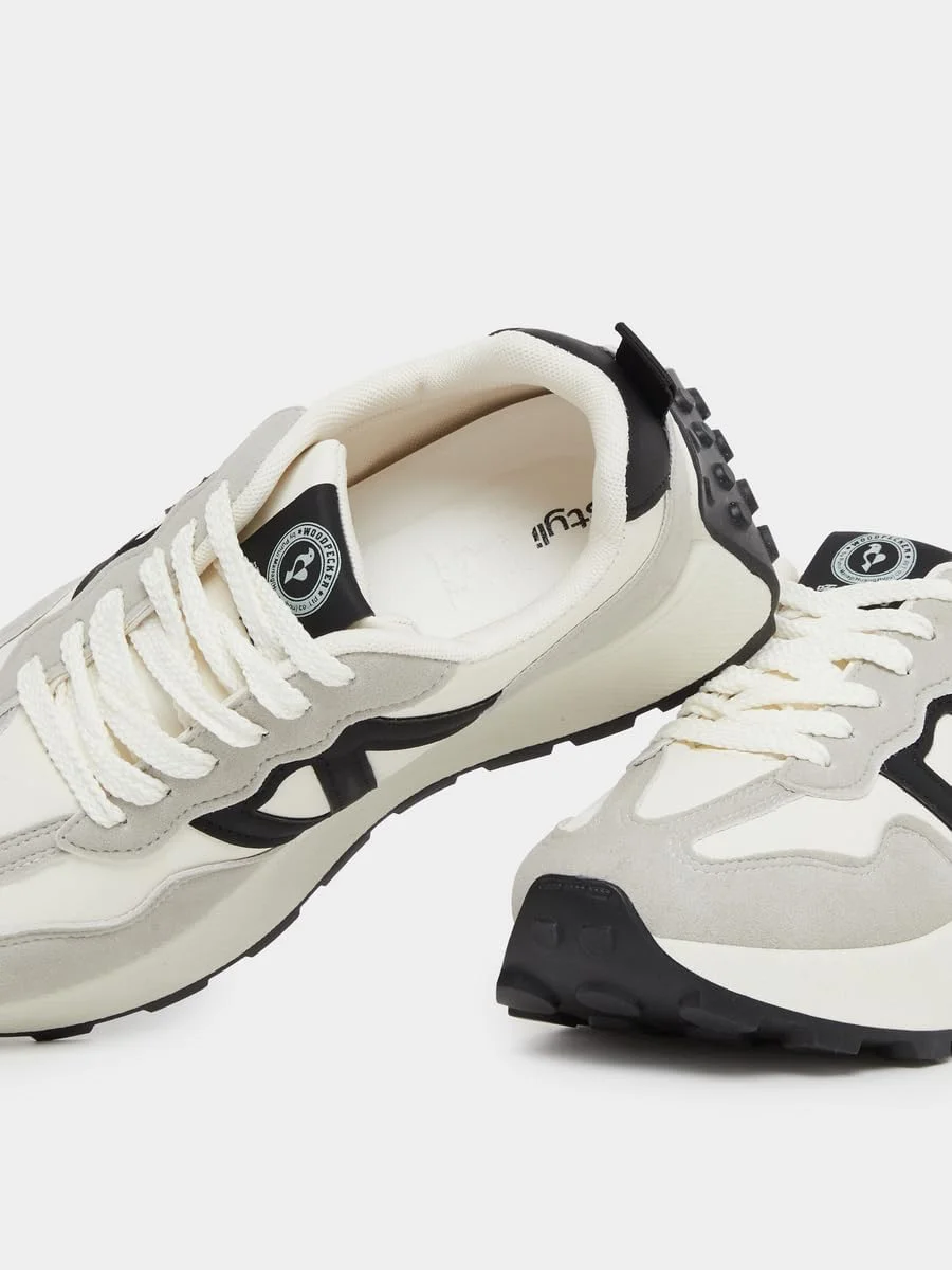 کفش ورزشی زنانه استایلی طرح رنگی و بند دار