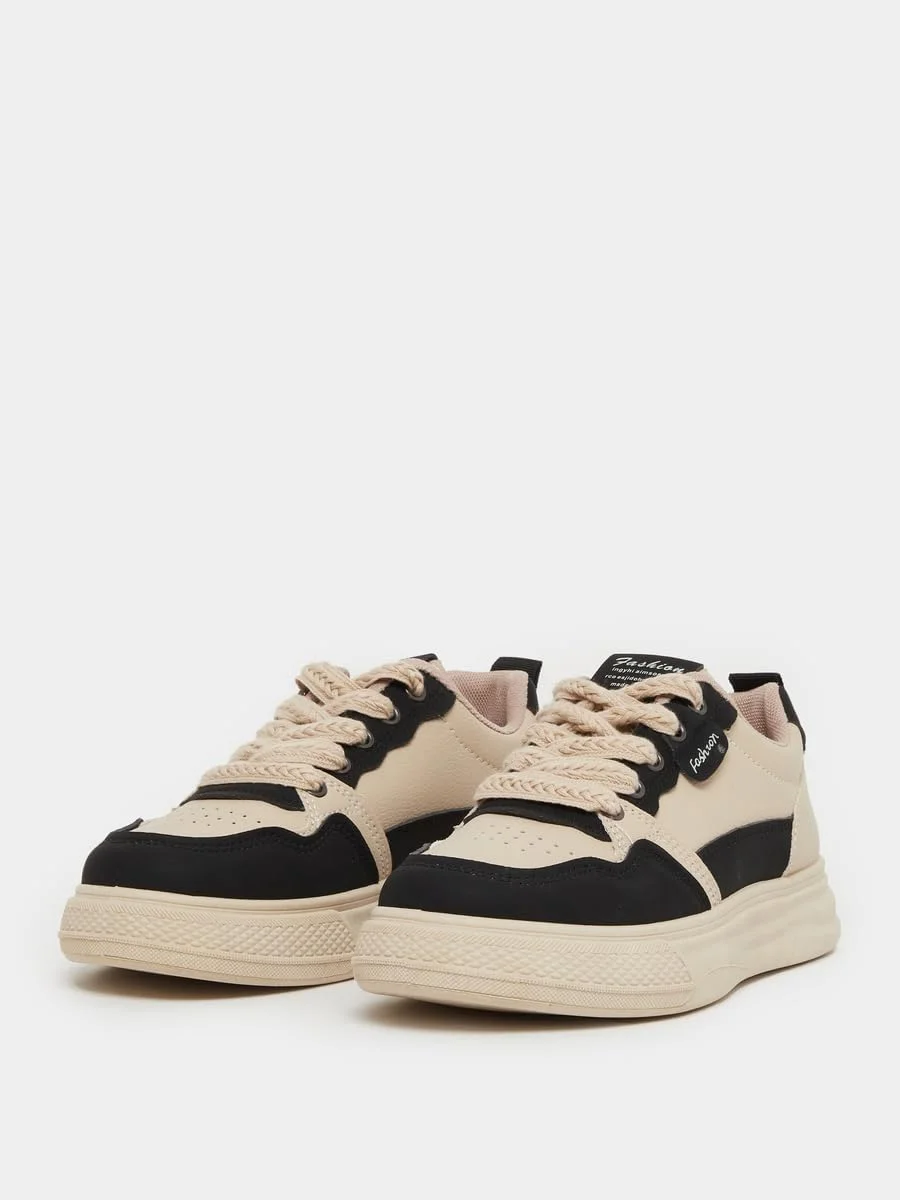 کفش ورزشی زنانه استایلی طرح رنگی و بند دار