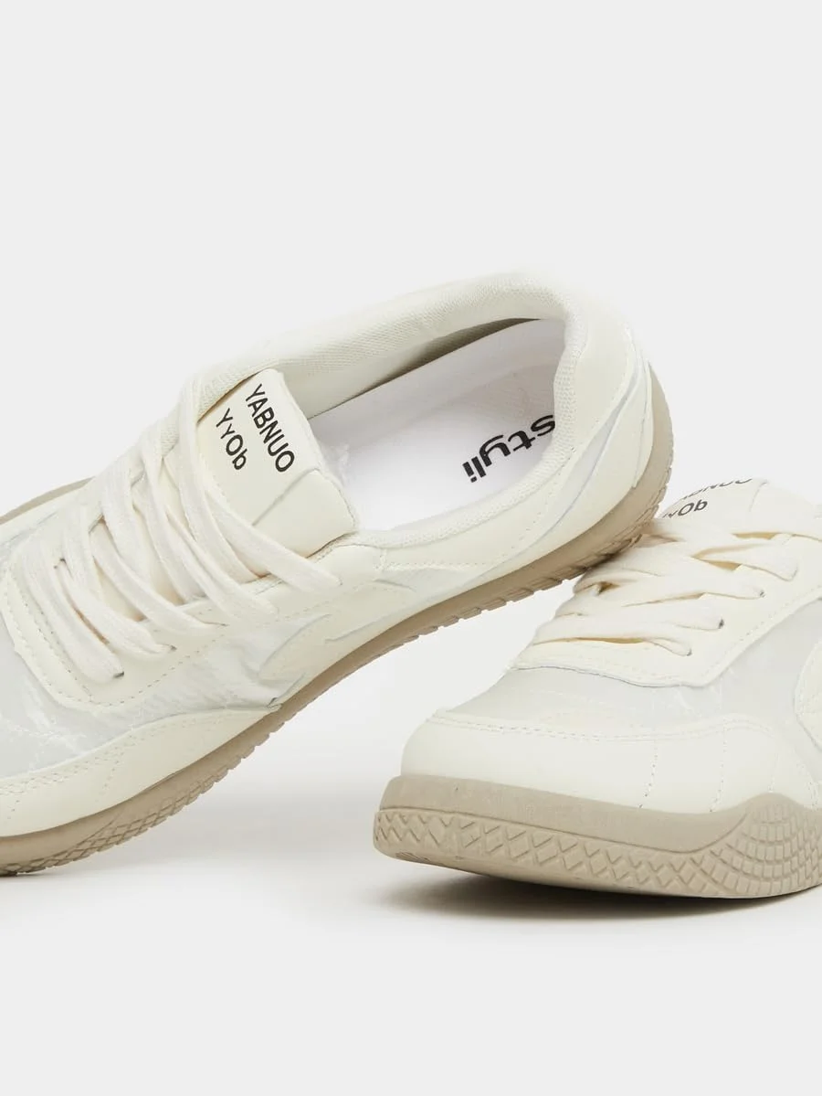 کفش ورزشی بندی زنانه استایلی مدل کلاسیک