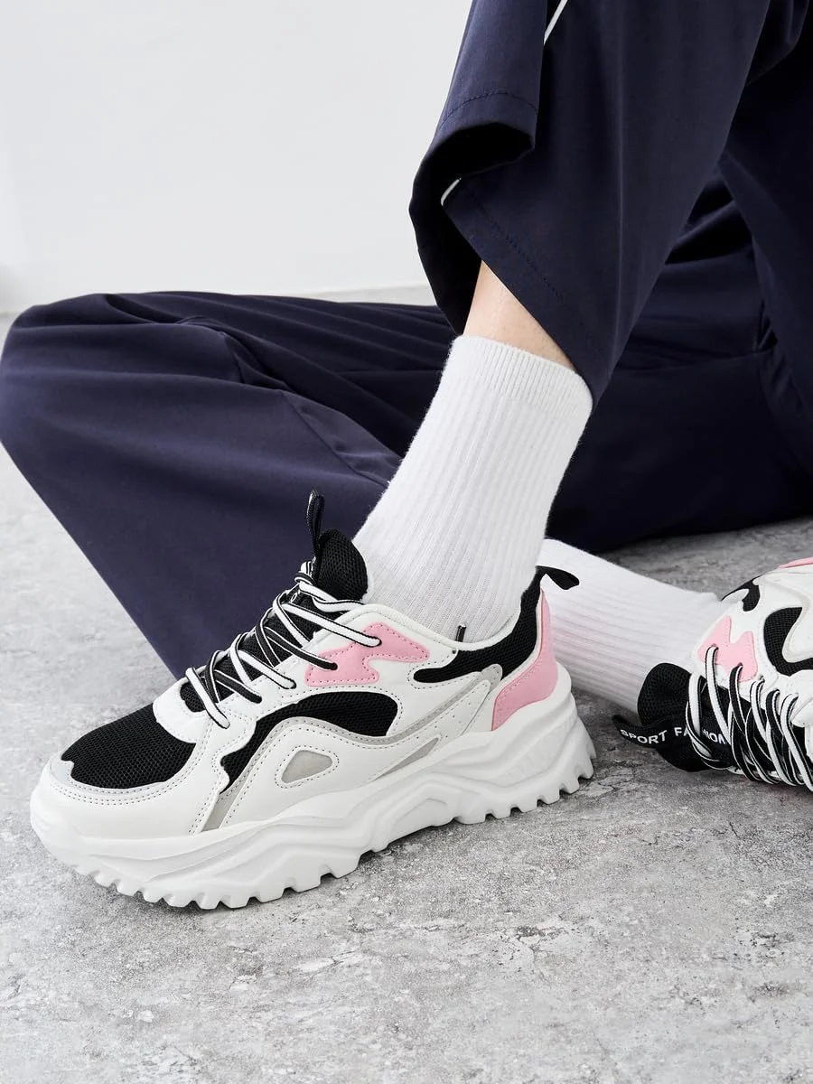 کفش کتانی زنانه استایلی با زیره ضخیم و بند دار