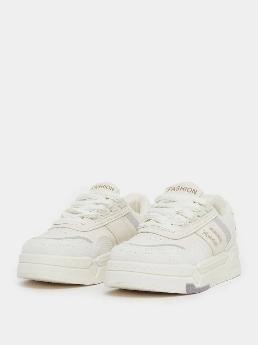 کفش کتانی زنانه استایلی با زیره ضخیم و بند دار کفش کتانی زنانه استایلی با زیره ضخیم و بند دار