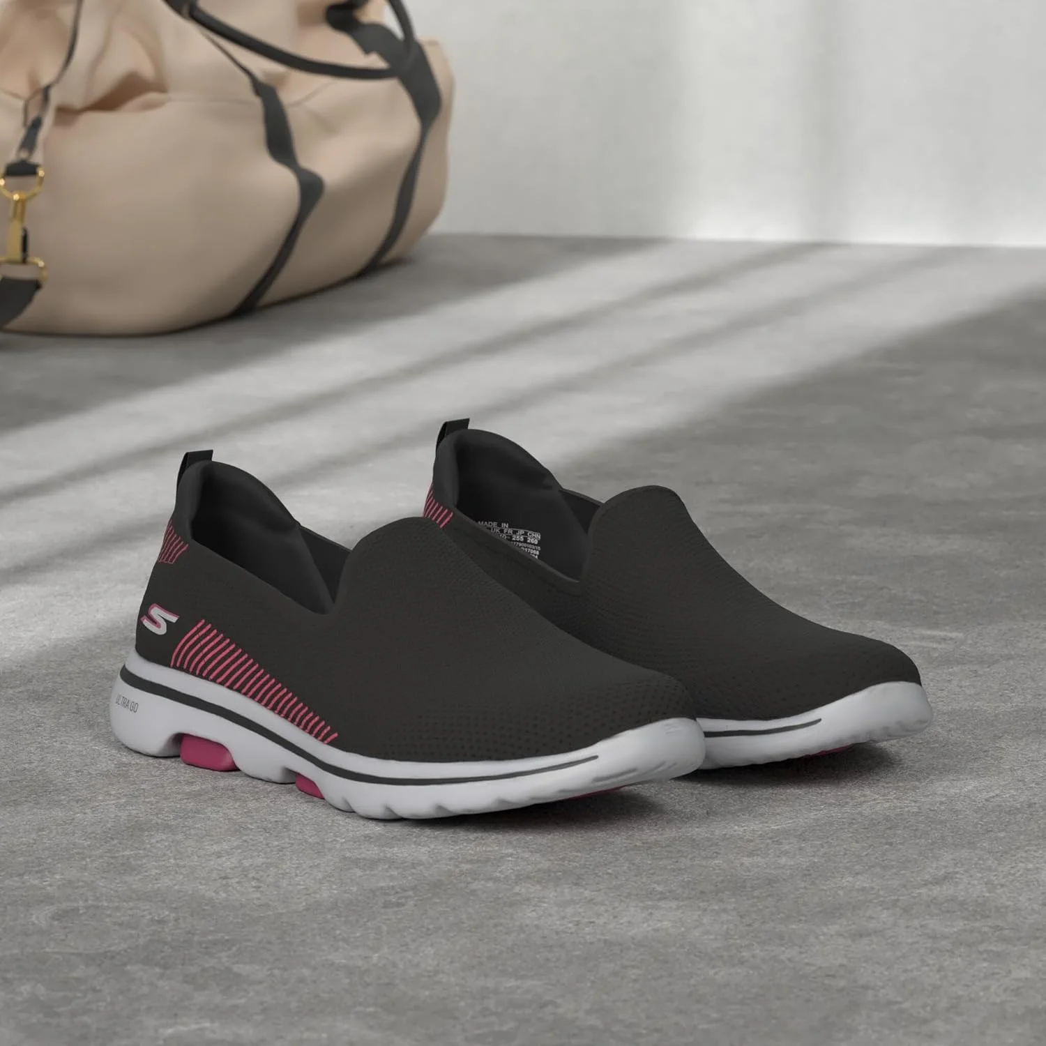 کفش ورزشی زنانه اسکیچرز مدل Empire Inside Look