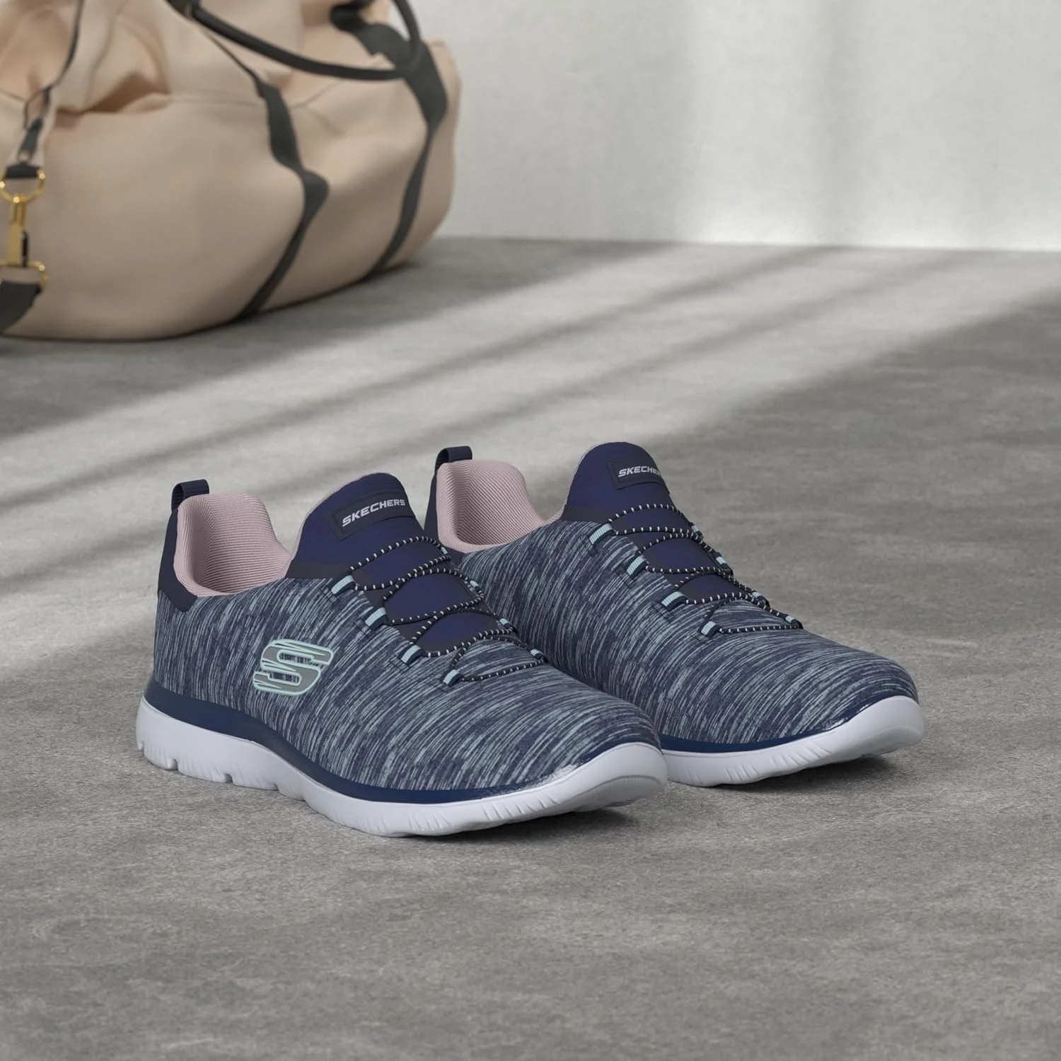 کفش ورزشی زنانه Skechers Summits