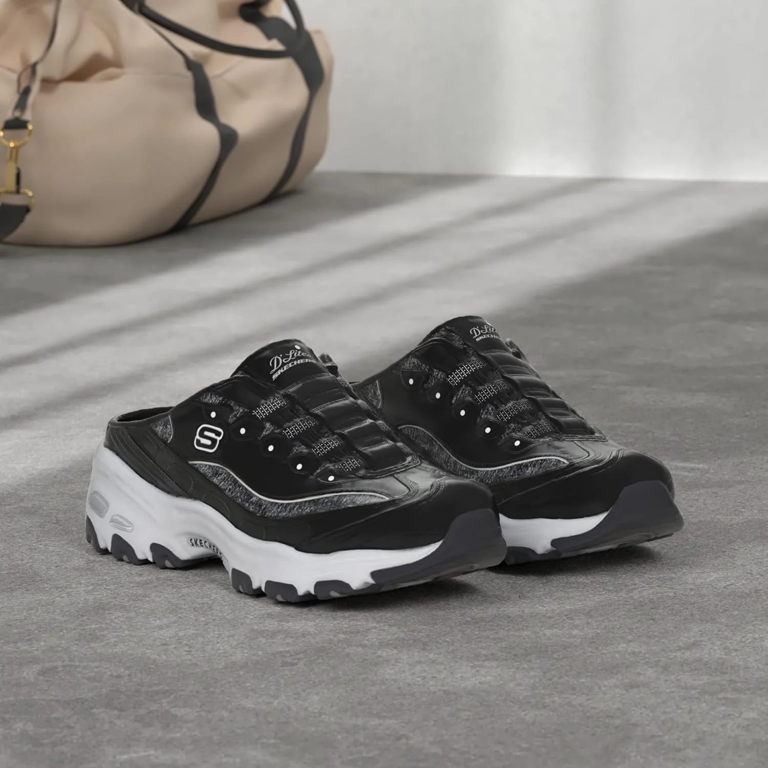 کفش ورزشی زنانه اسکیچرز مدل D'Lites Bright Sky