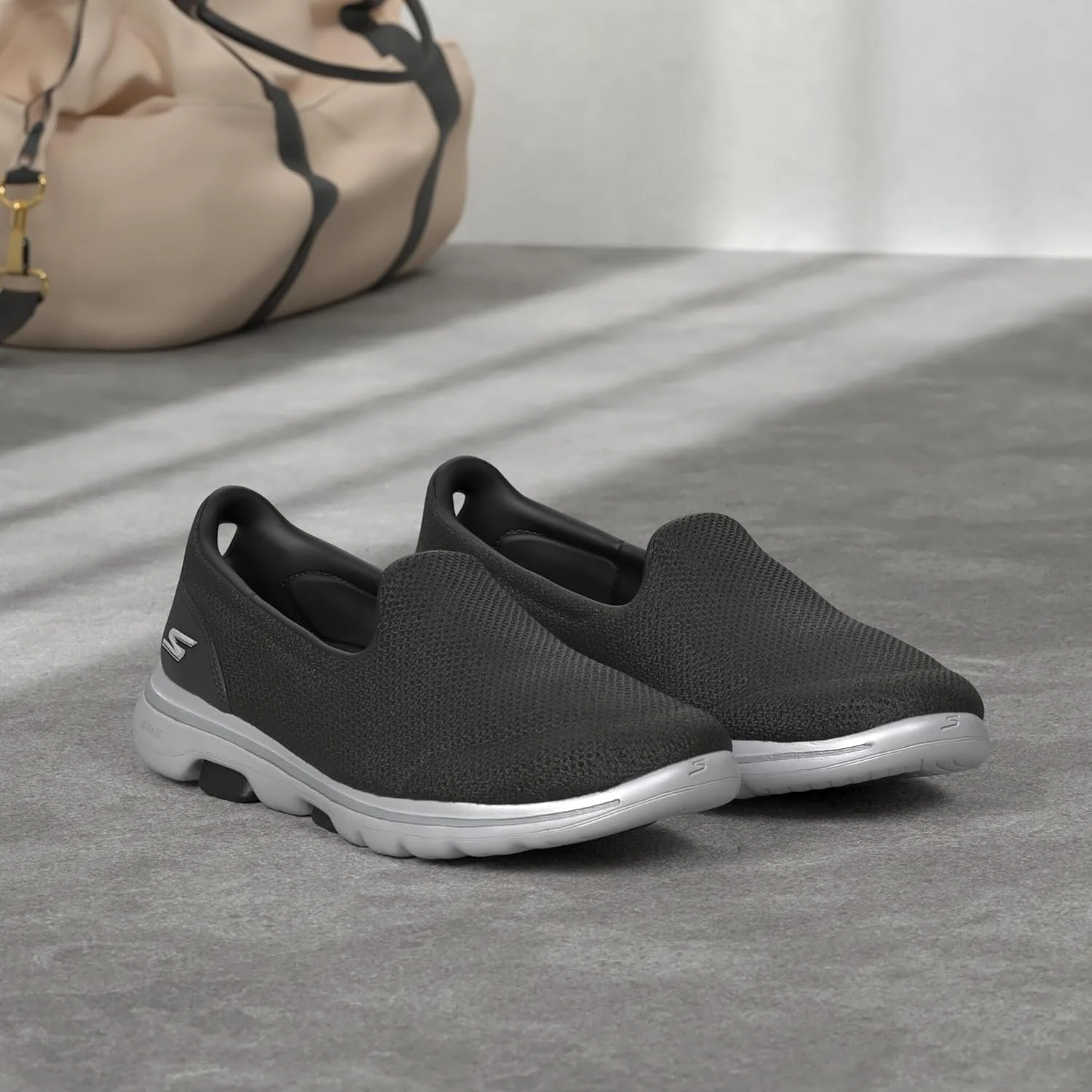 کفش زنانه اسکیچرز مدل Go Walk 5 Polished