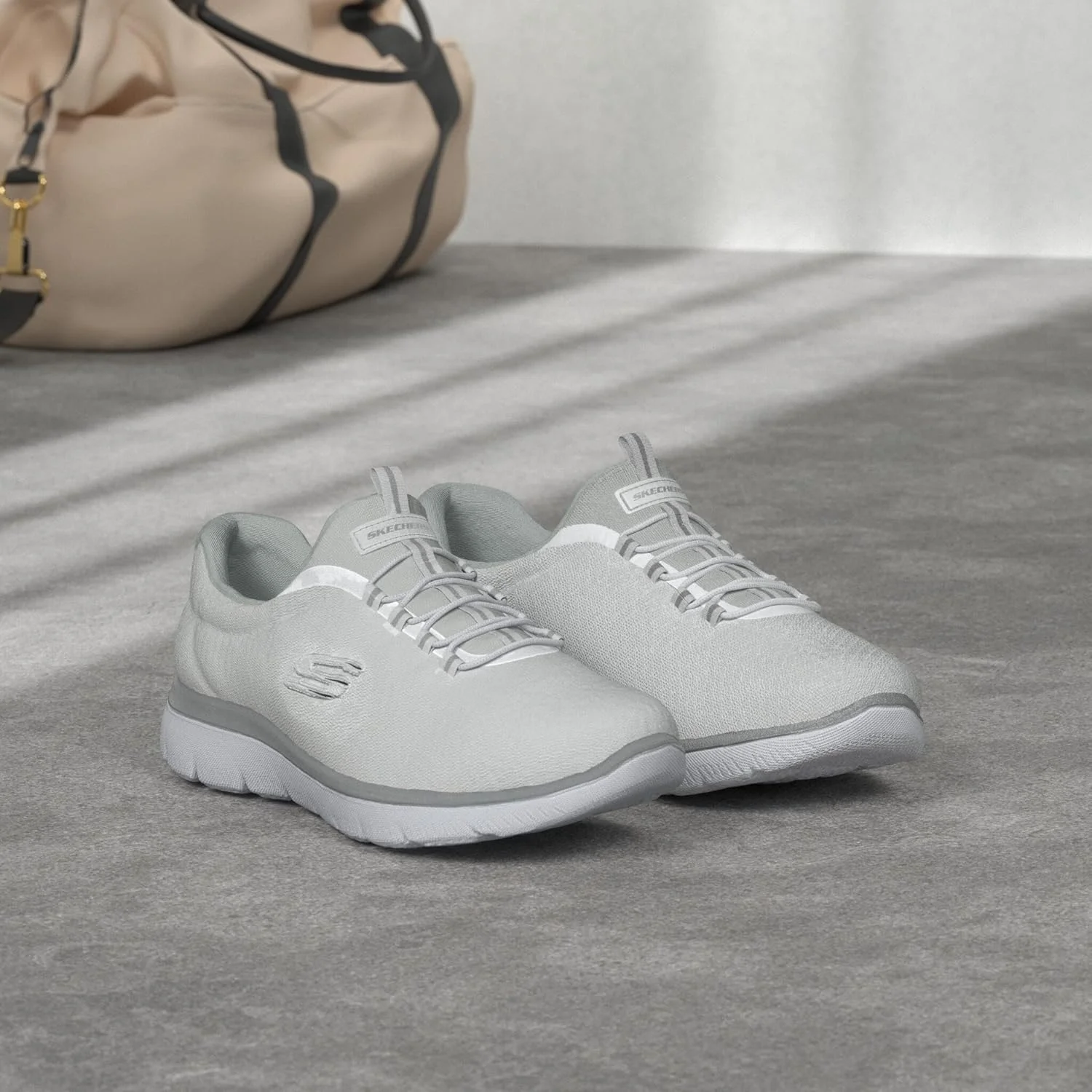 کفش ورزشی زنانه Skechers SUMMITS