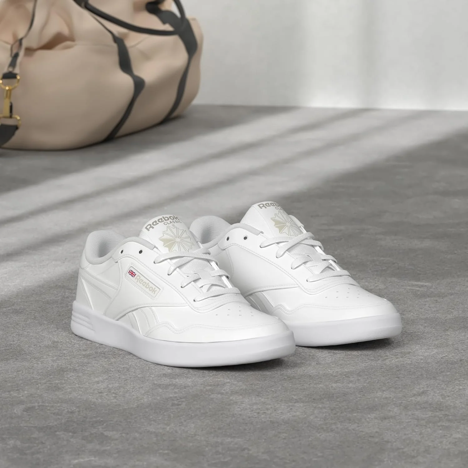 کفش ورزشی زنانه ریباک مدل CLUB MEMT