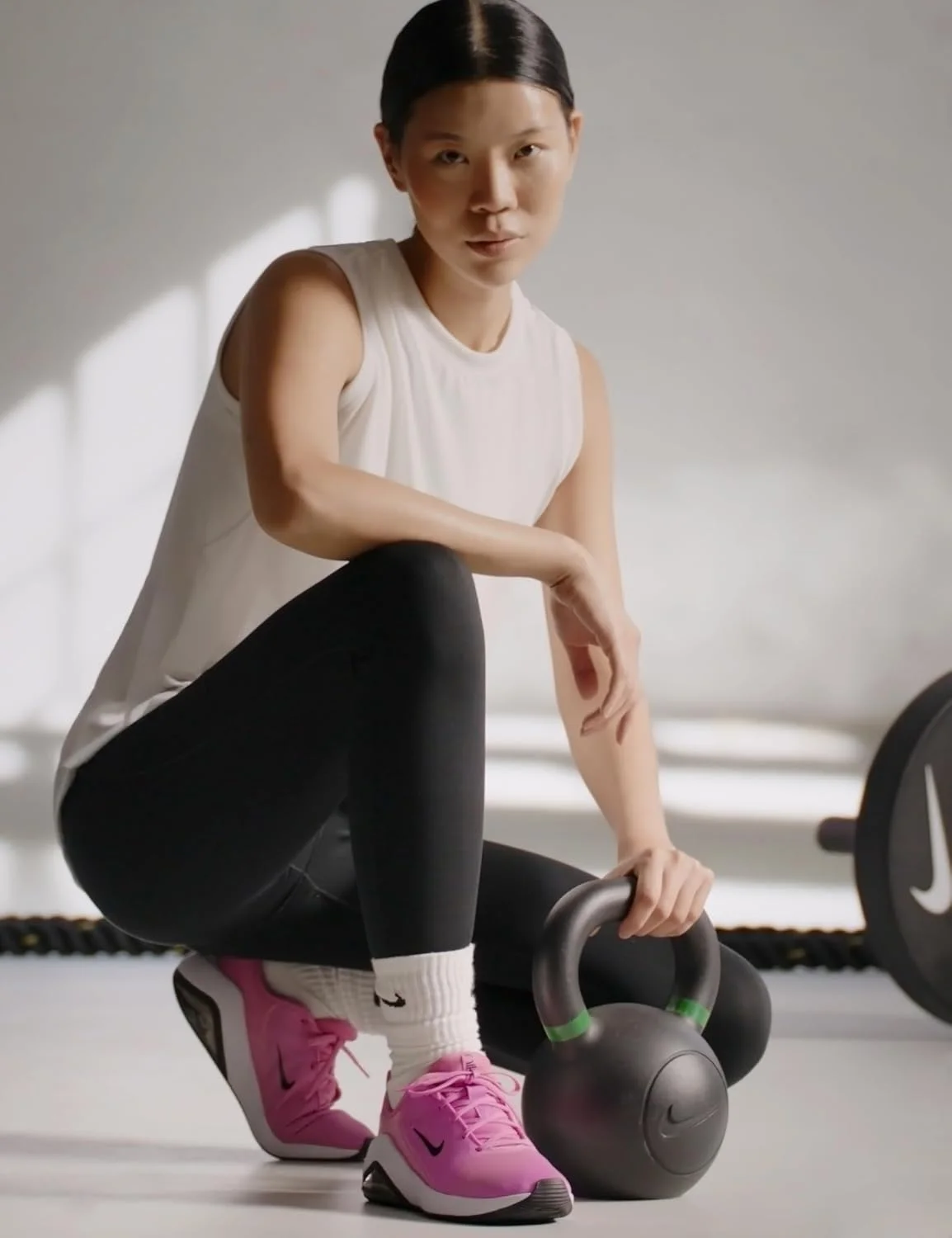 کفش ورزشی زنانه نایکی ایر زوم بلا 7