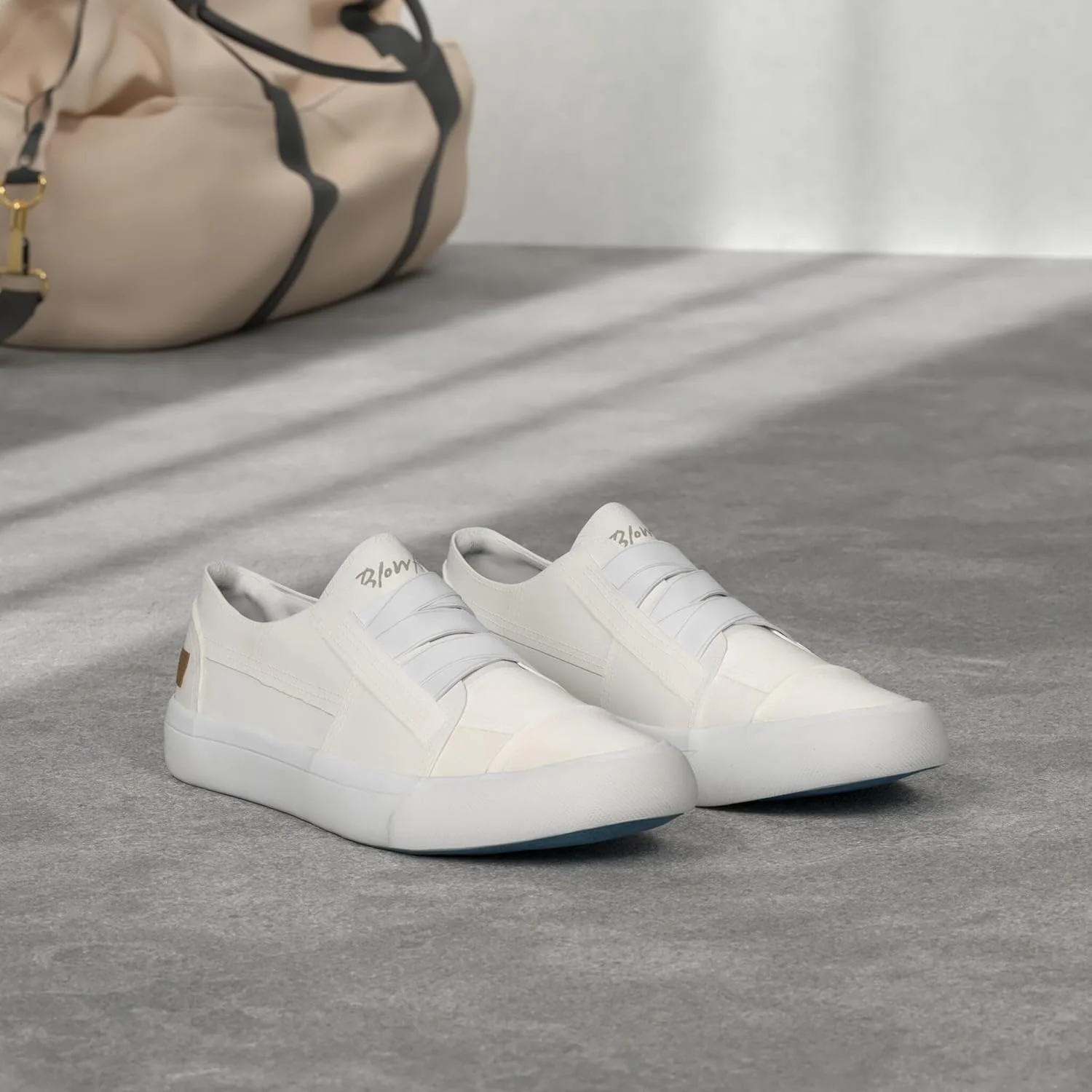 کفش کتانی زنانه مِرلی کفش کتانی زنانه مِرلی