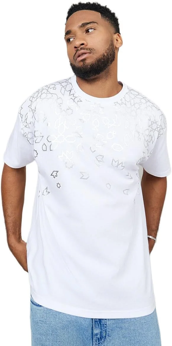 تی شرت مردانه استایلی 7004680236 با طرح فویل هندسی و سایز بزرگ