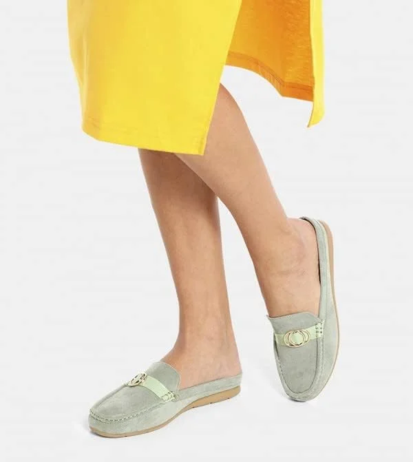 کفش کالج زنانه آیلا با تزیین فلزی