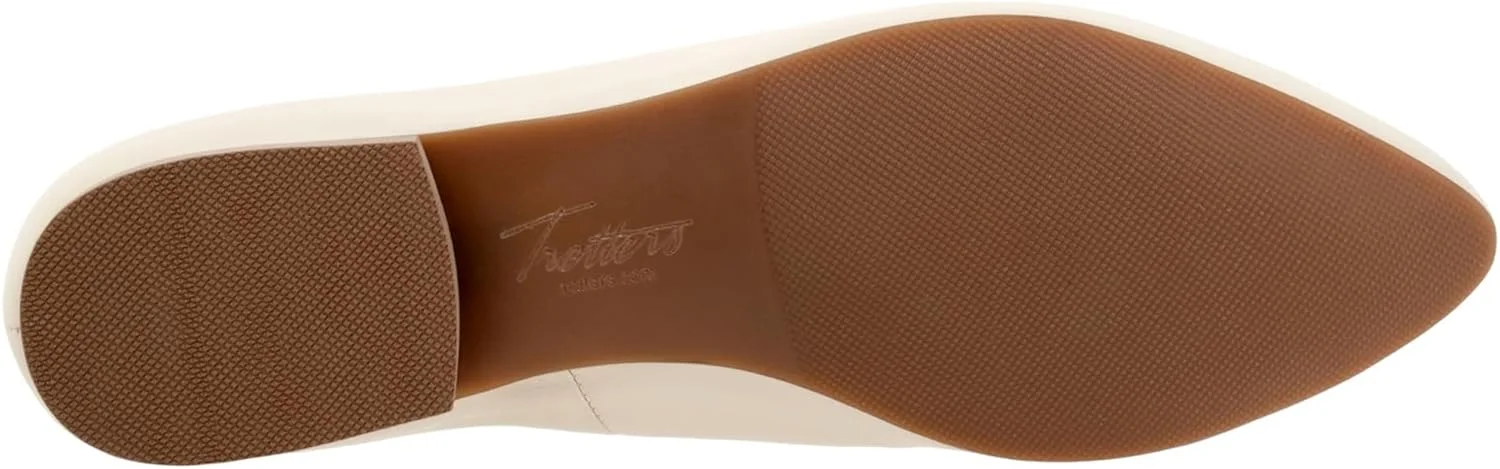 کفش کالج زنانه تروترز مدل Hannah